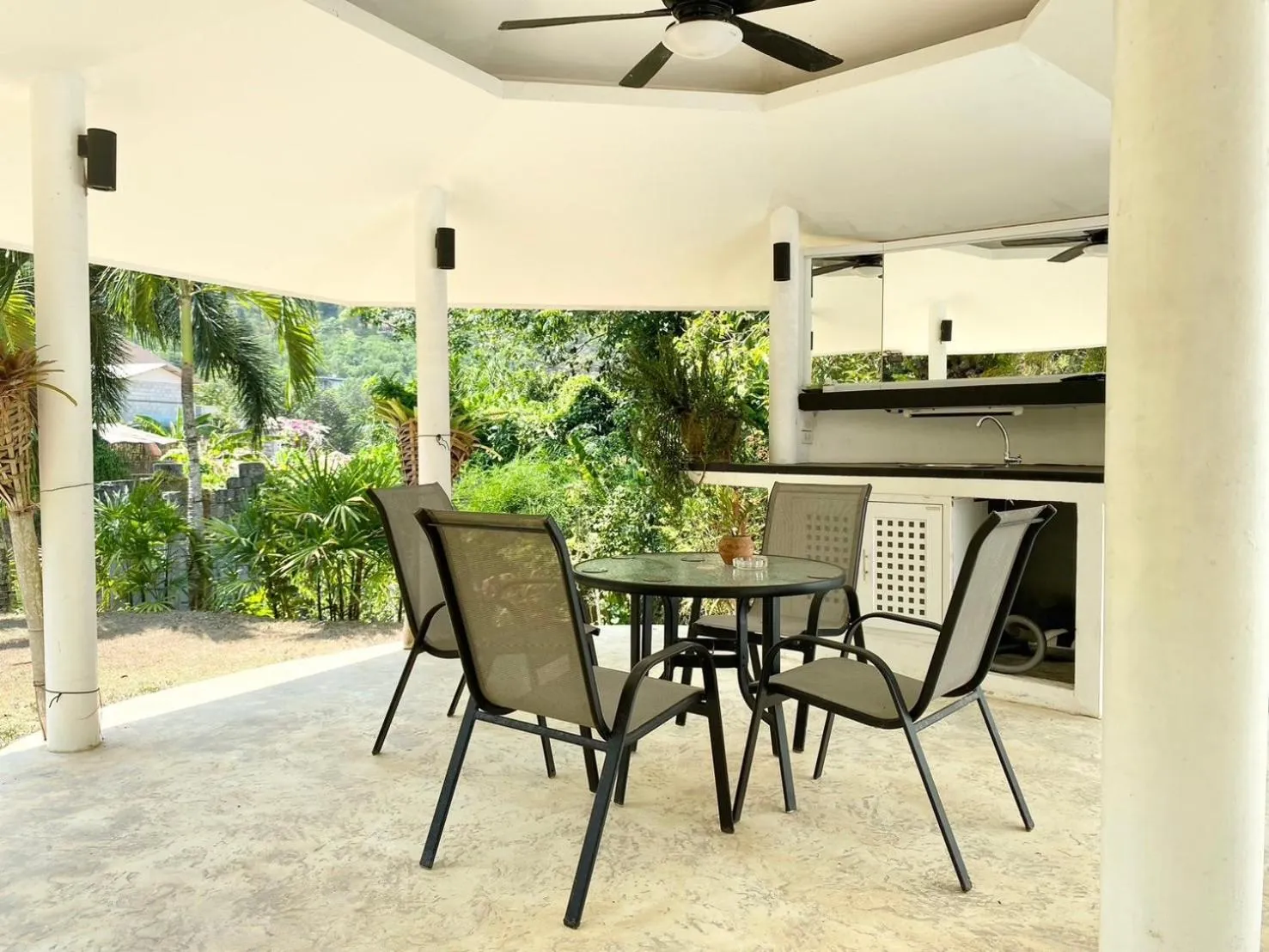 Patio in Chalong - 10 BR Private Pool Villa - Villa Nap Dau - Phuket