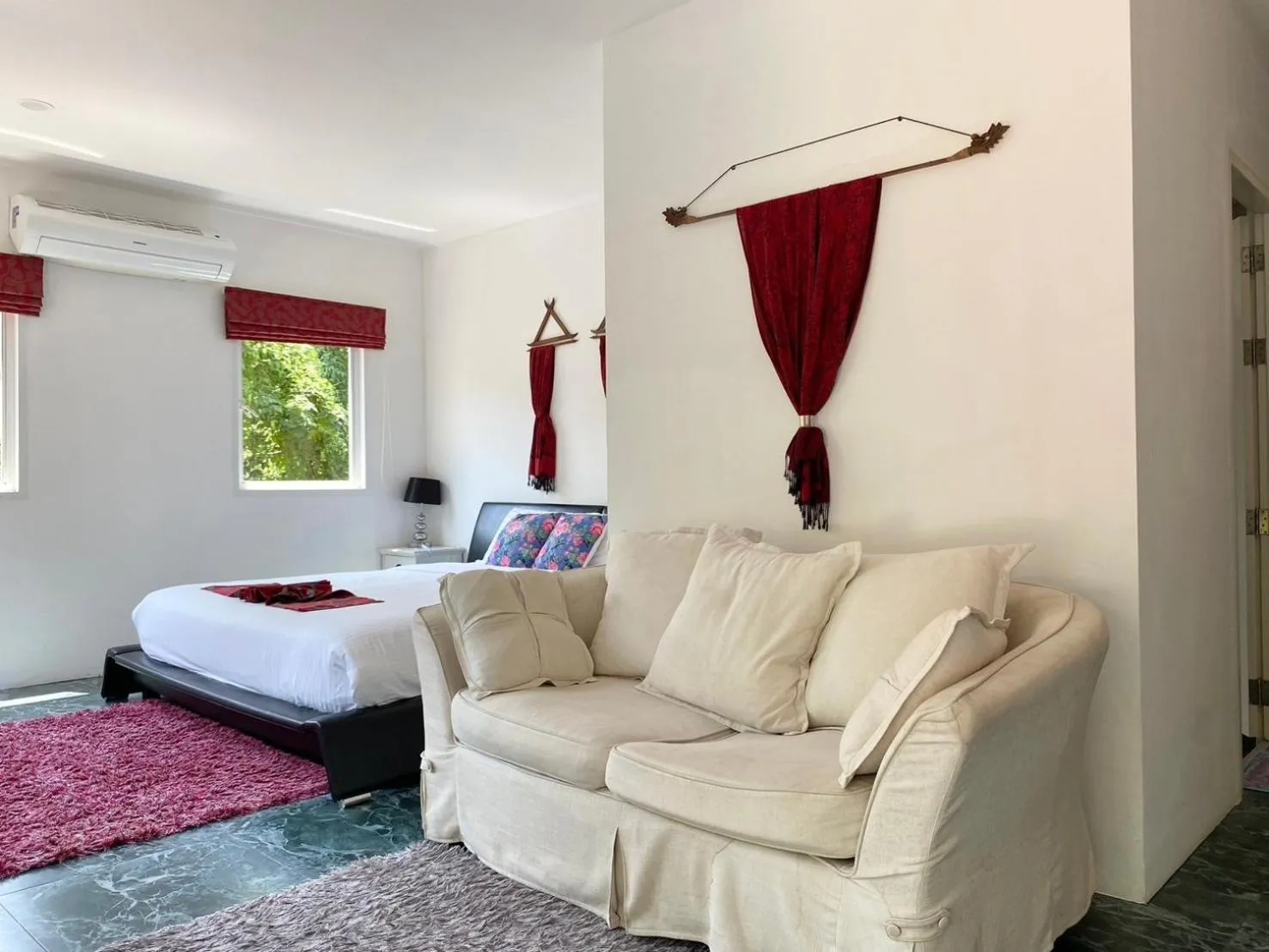 Bed in Chalong - 10 BR Private Pool Villa - Villa Nap Dau - Phuket