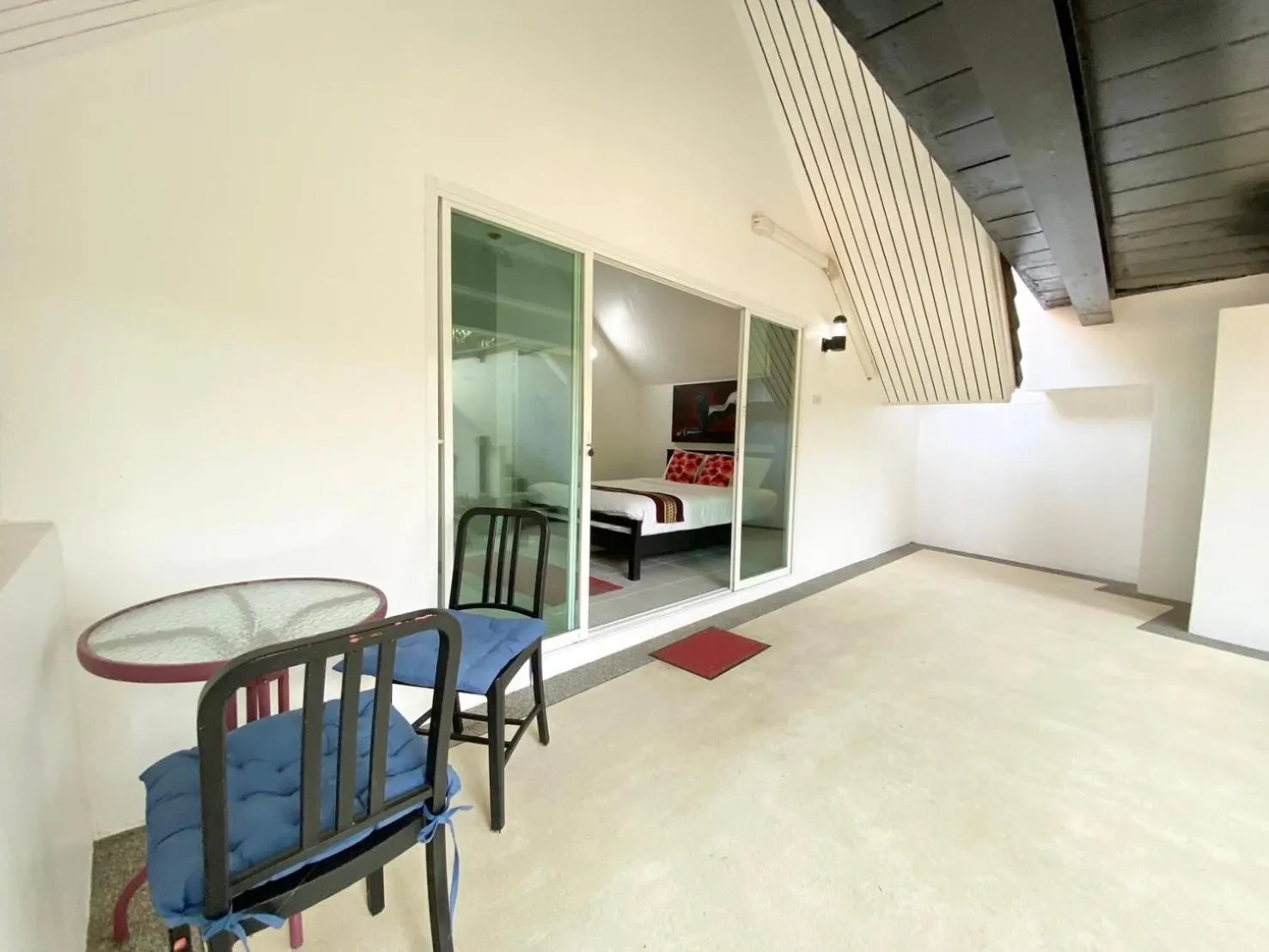 Patio in Chalong - 10 BR Private Pool Villa - Villa Nap Dau - Phuket