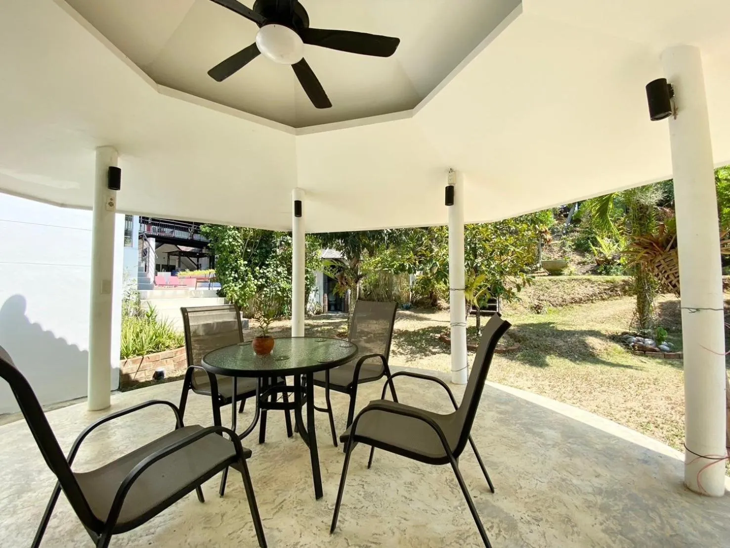 Patio in Chalong - 10 BR Private Pool Villa - Villa Nap Dau - Phuket