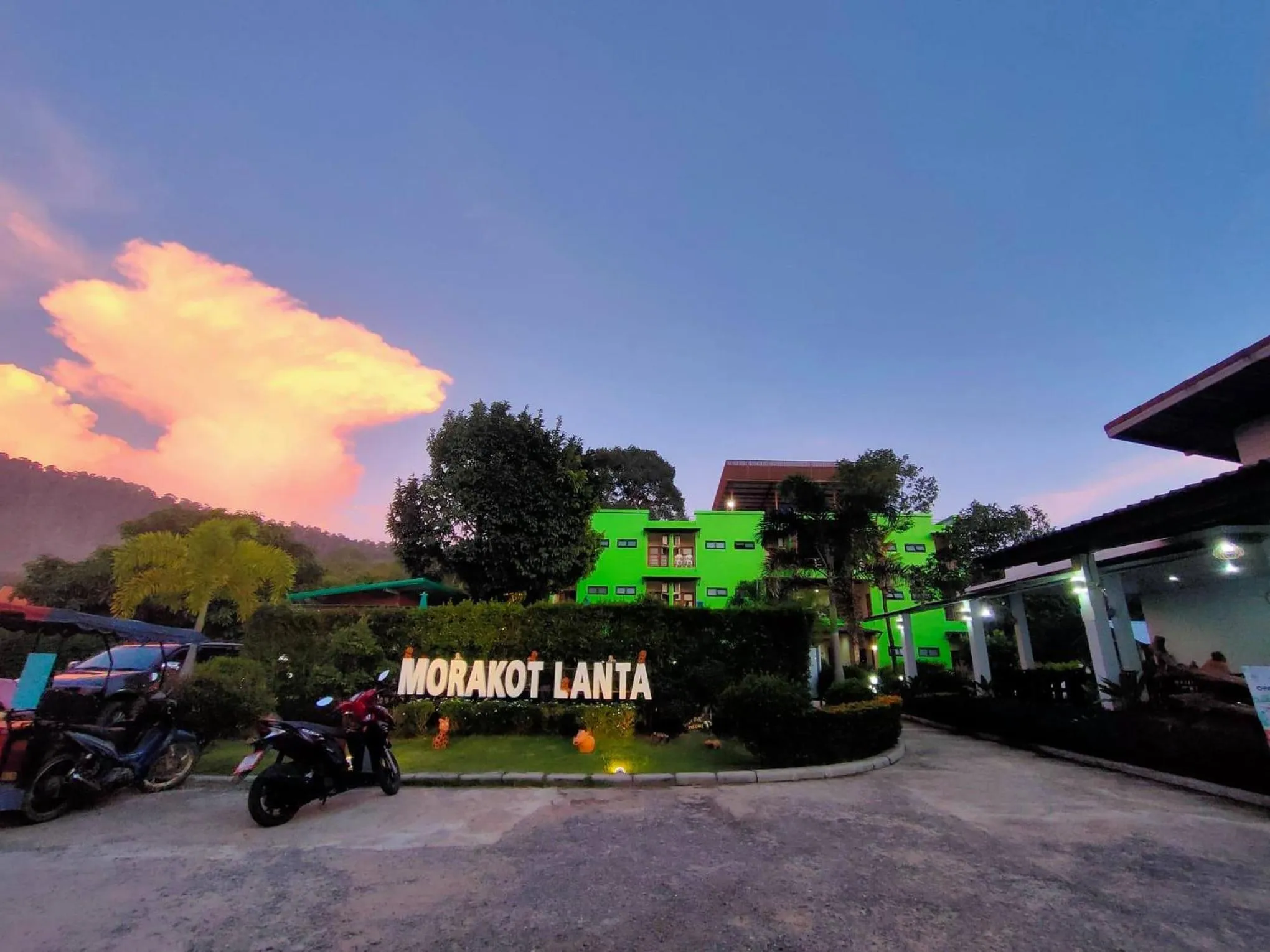 Morakot Lanta Resort