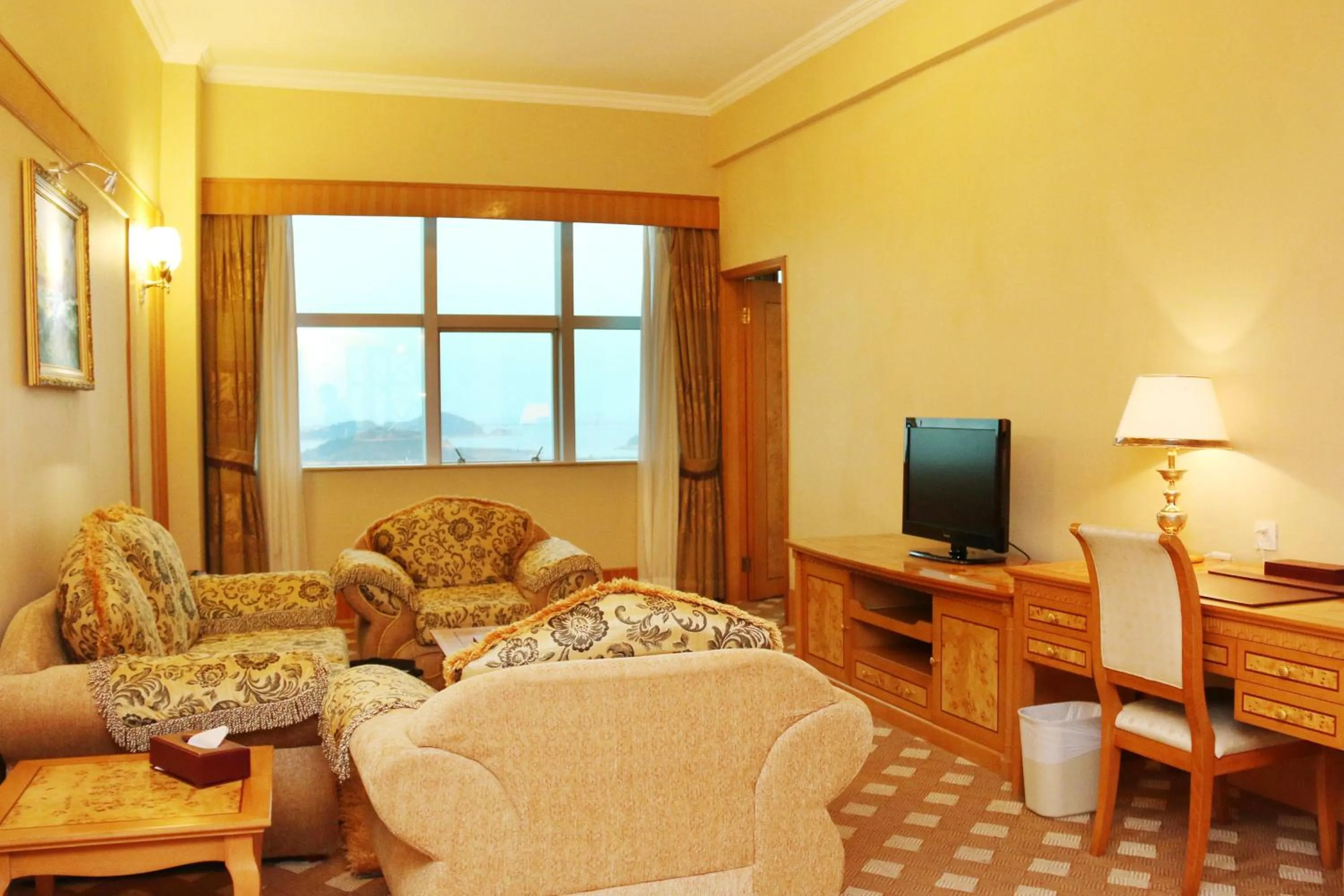 Living room, Seating Area in Zhuhai Dehan Hotel