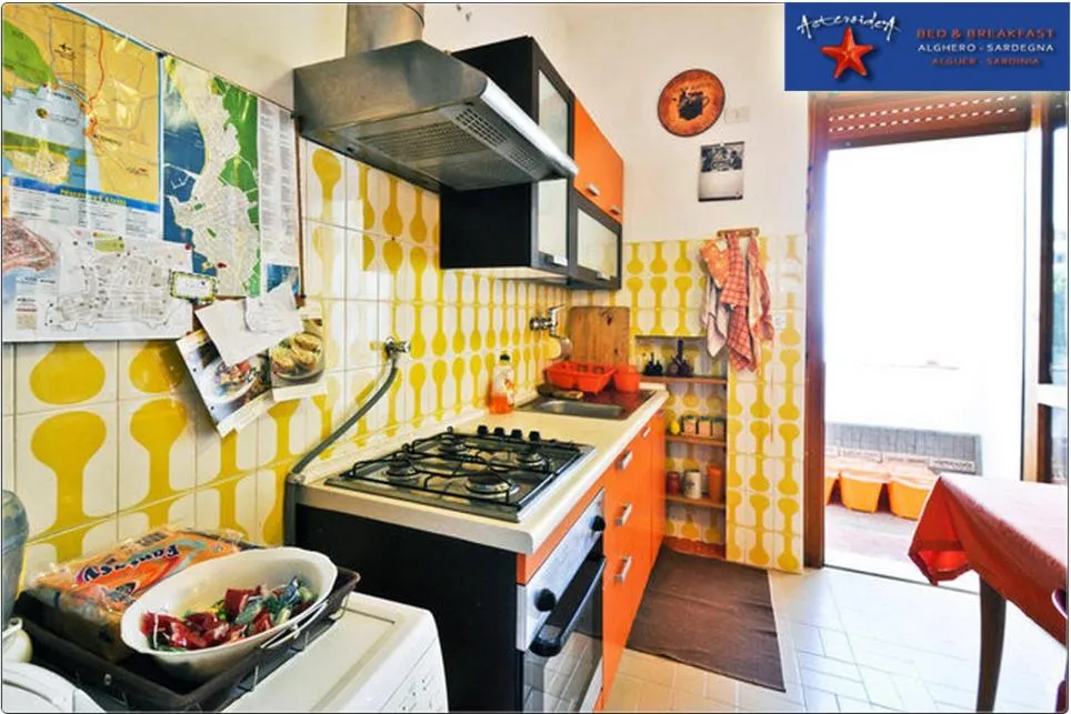 Kitchen or kitchenette in B&B Asteroidea