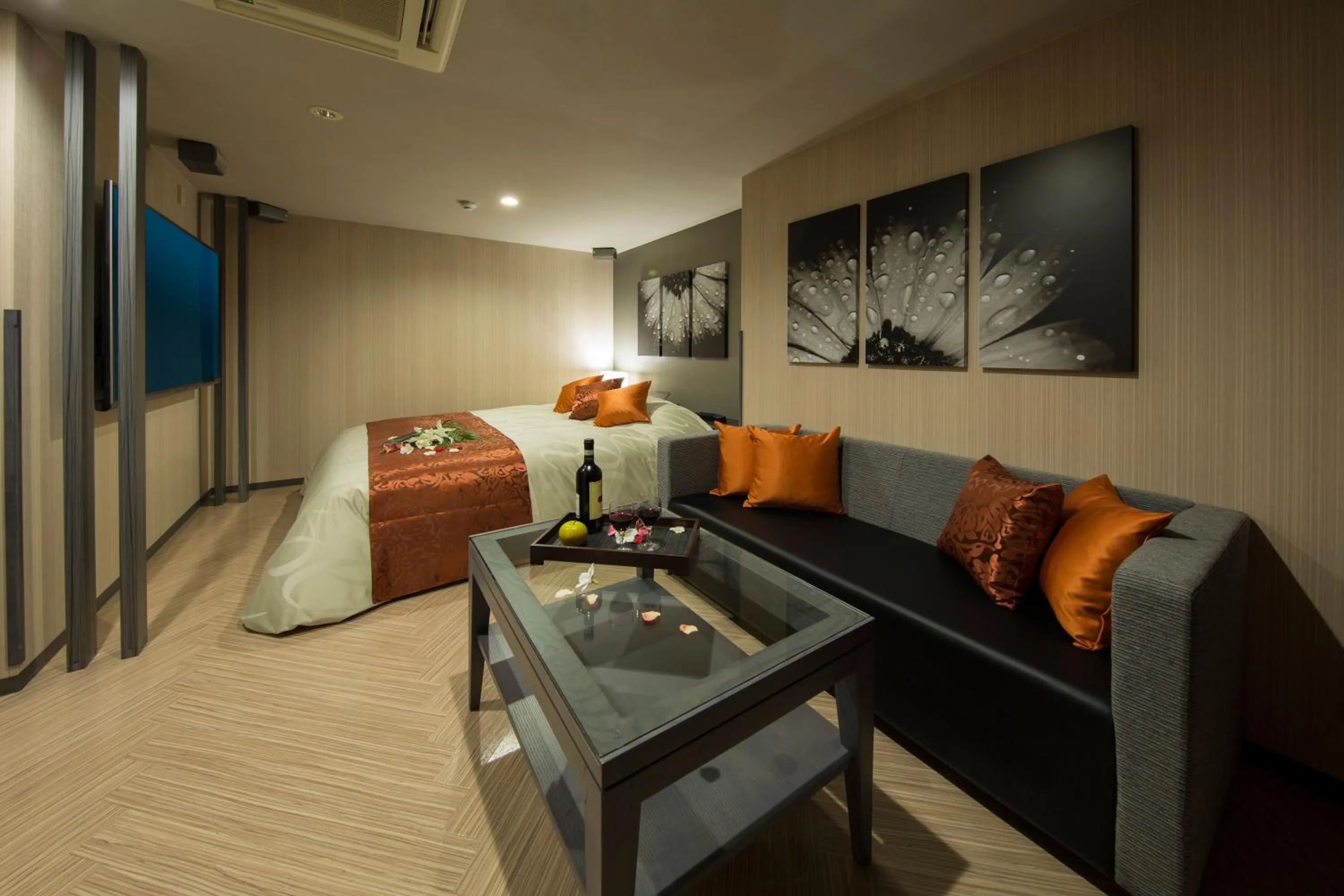 Photo of the whole room in Hotel In The Green (Adult Only)