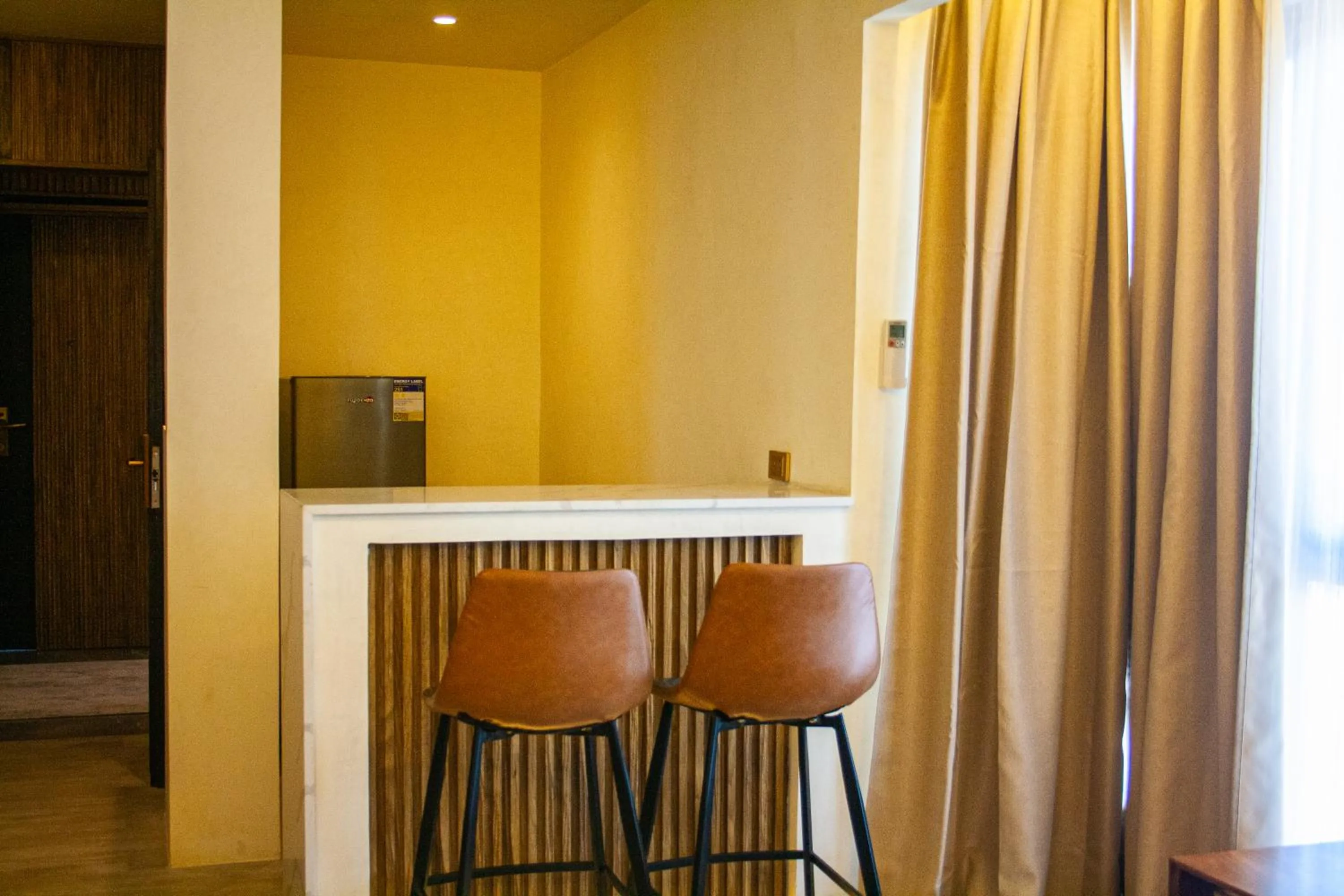 minibar in Elijah Hotel