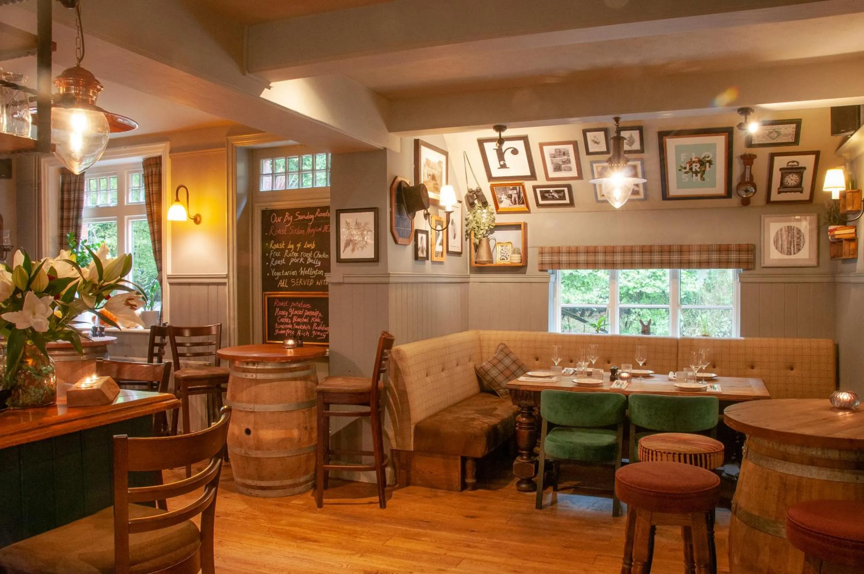 Lounge or bar in The Cowdray Arms