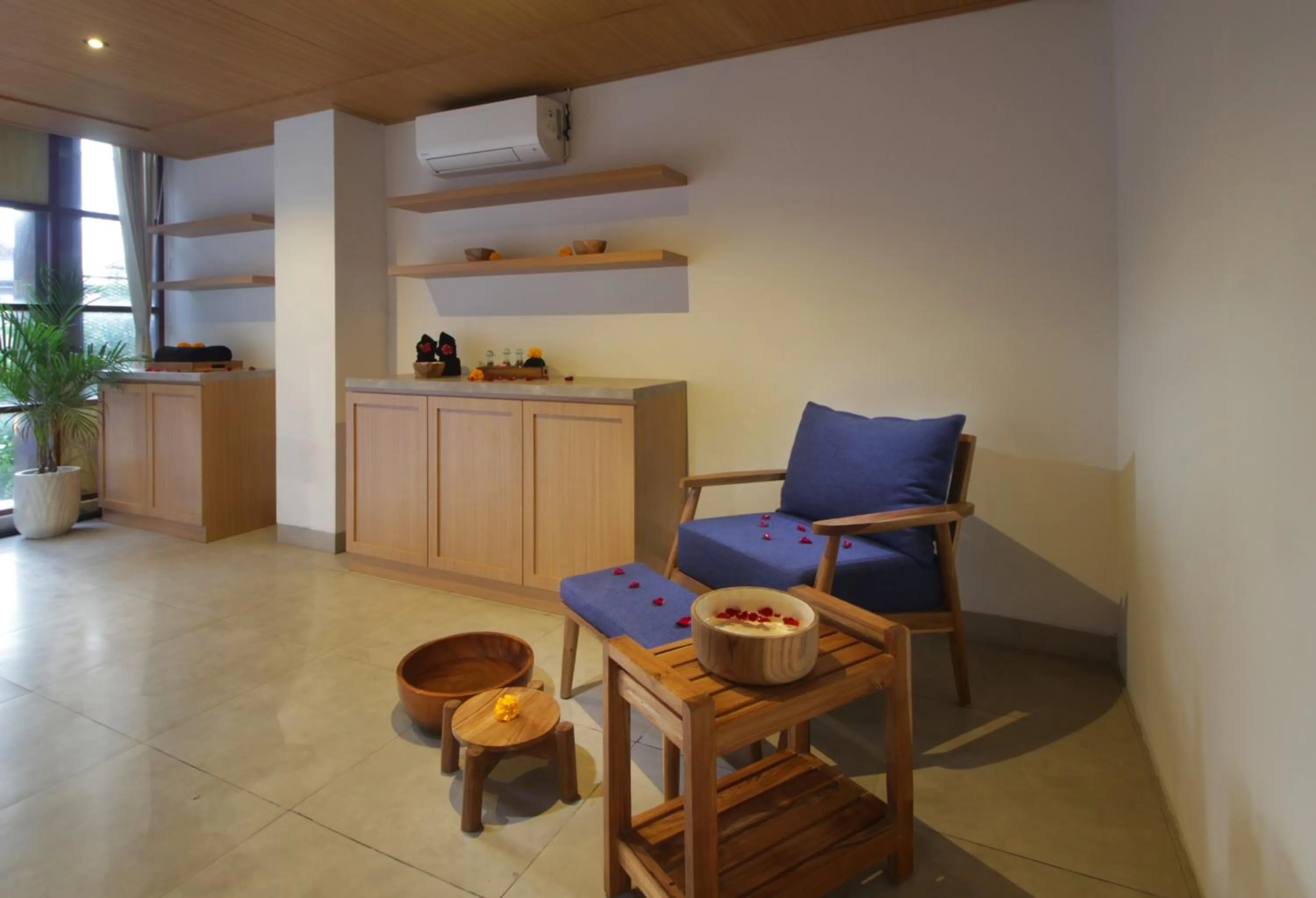 Massage in Nadi Hotel Legian