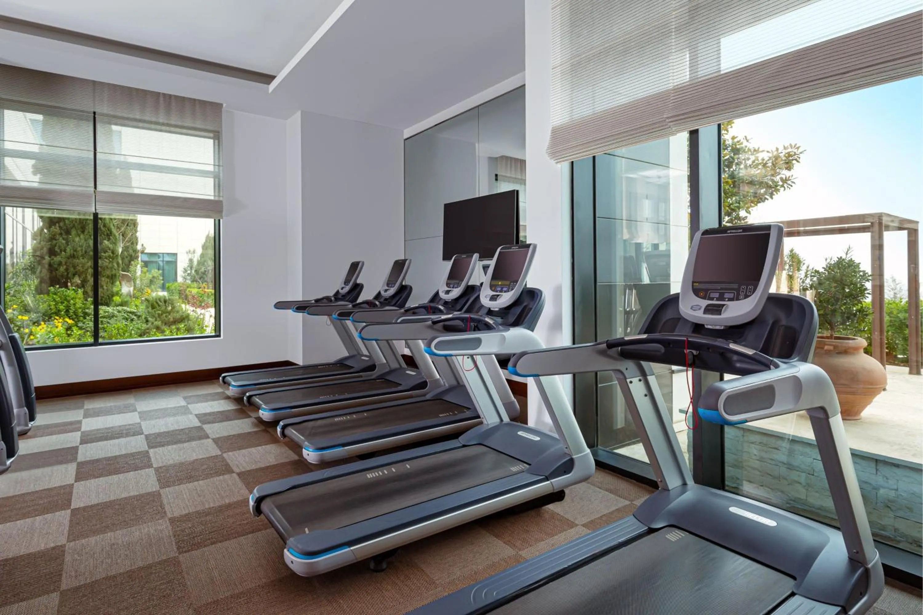 Fitness centre/facilities in Baku Marriott Hotel Boulevard