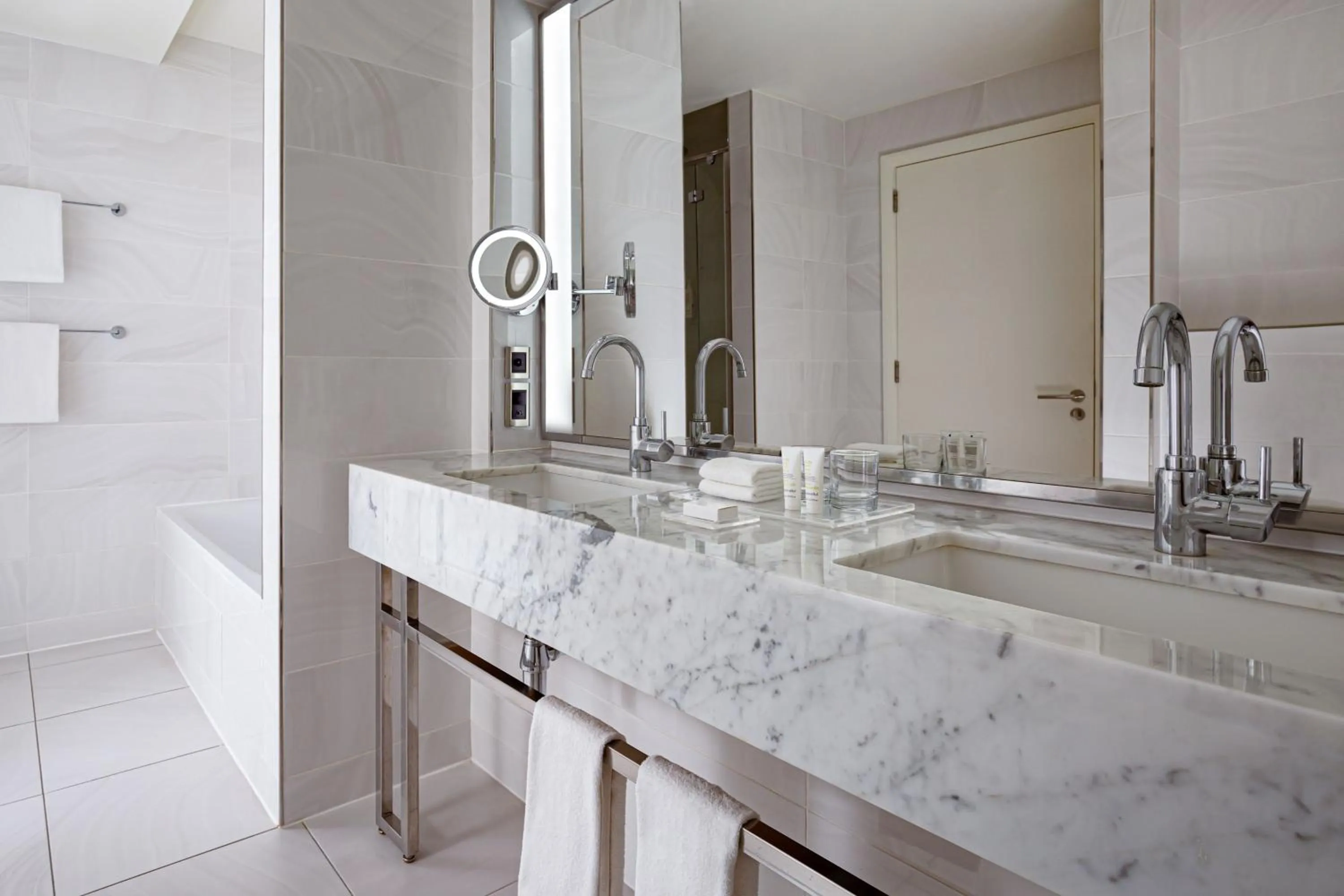 Bathroom in Baku Marriott Hotel Boulevard