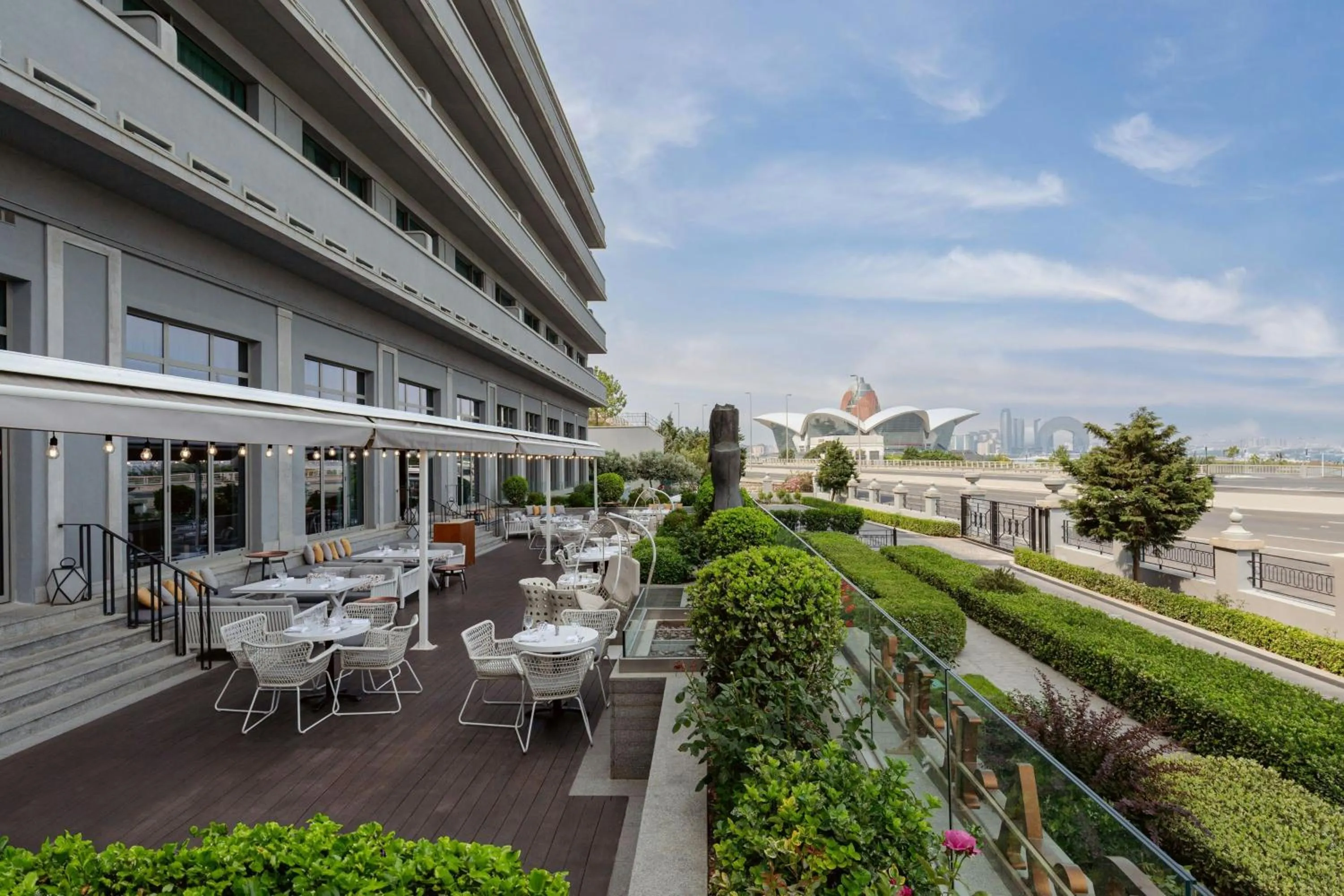 Restaurant/places to eat in Sheraton Baku Intourist