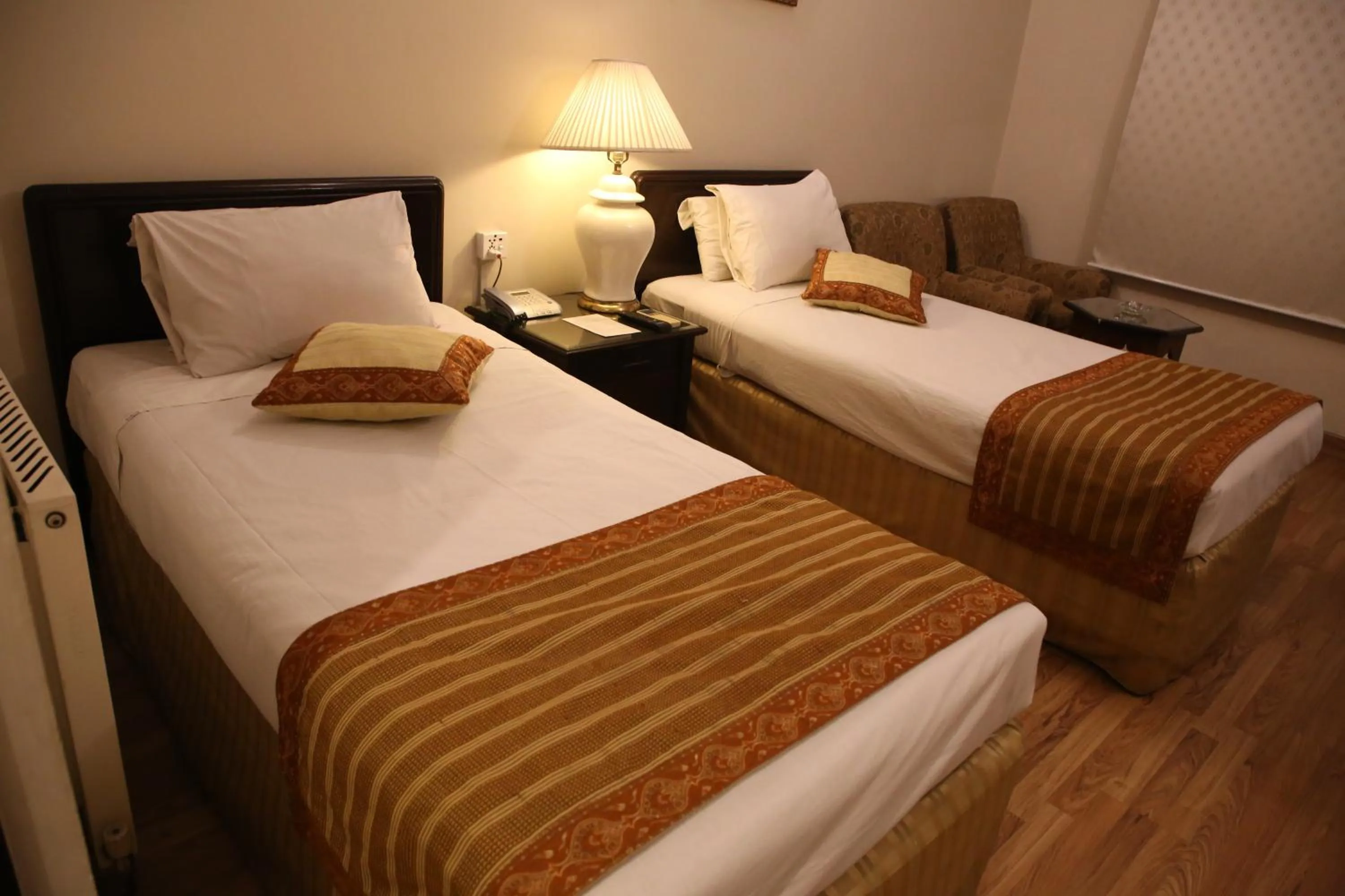 Bedroom, Bed in Carlton Tower Hotel Lahore