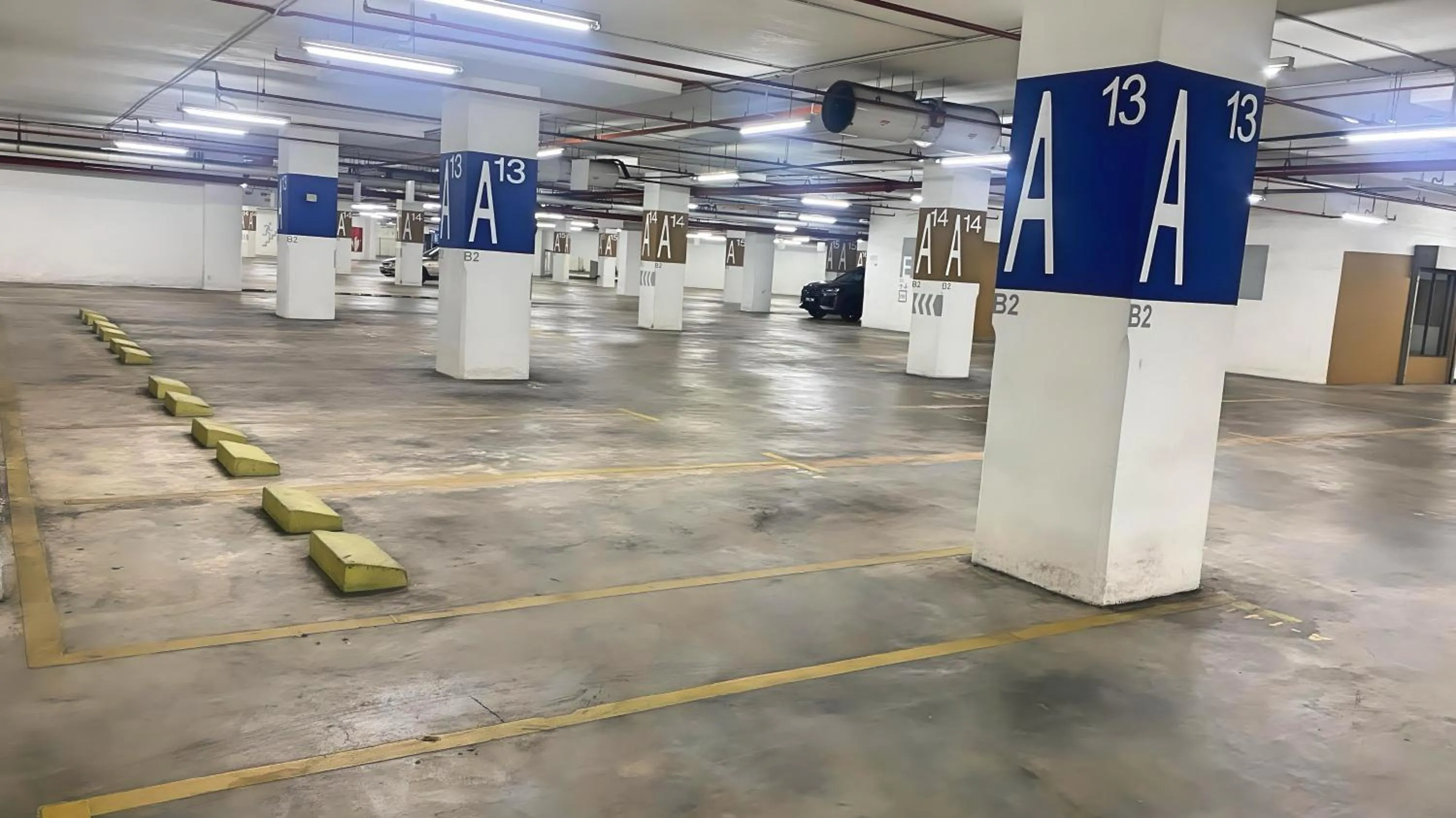 Parking in Signature Hotel by Easy Nap