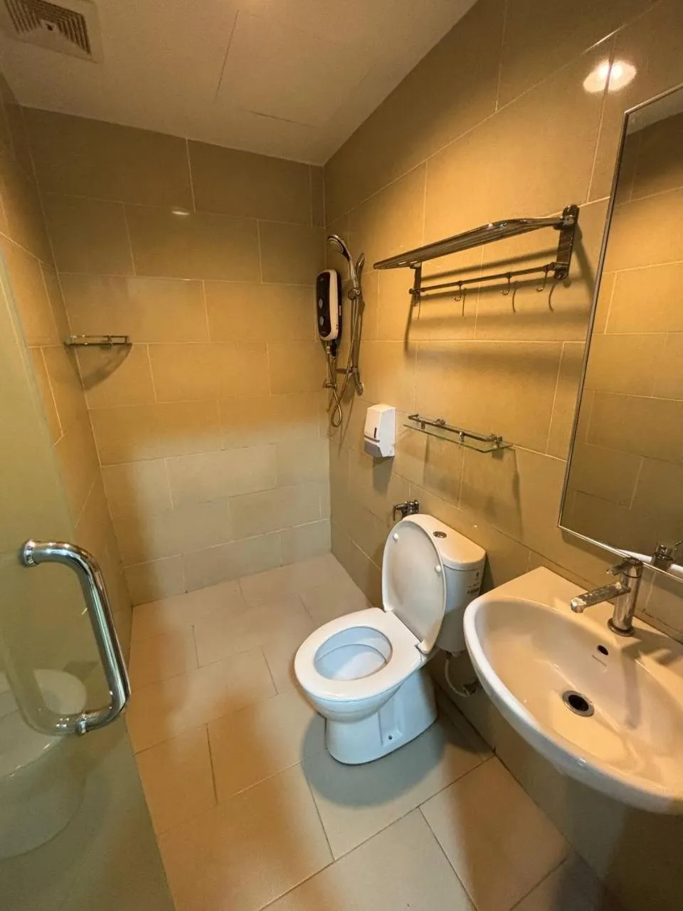 Shower in Signature Hotel by Easy Nap