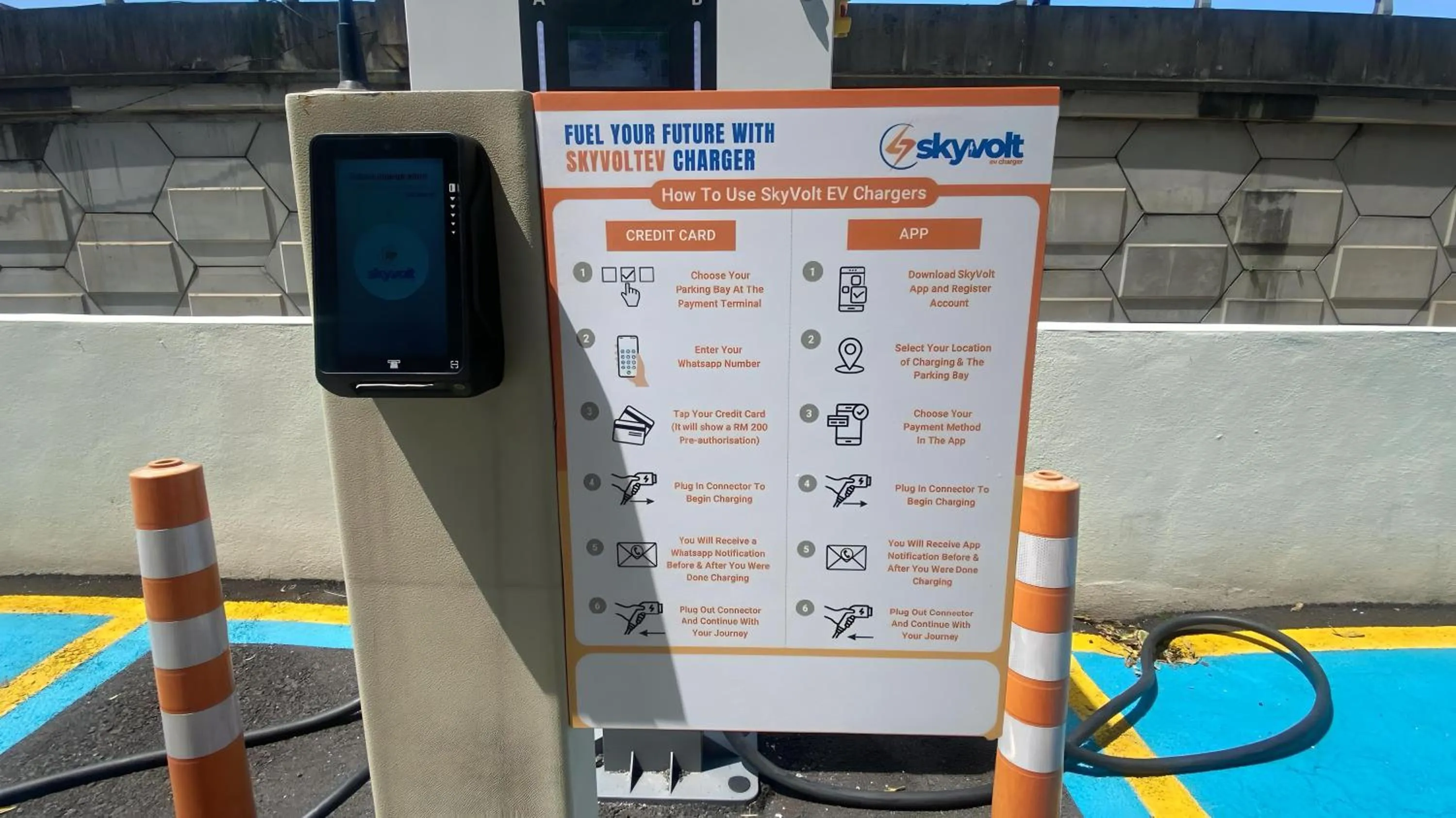 Parking in Signature Hotel by Easy Nap