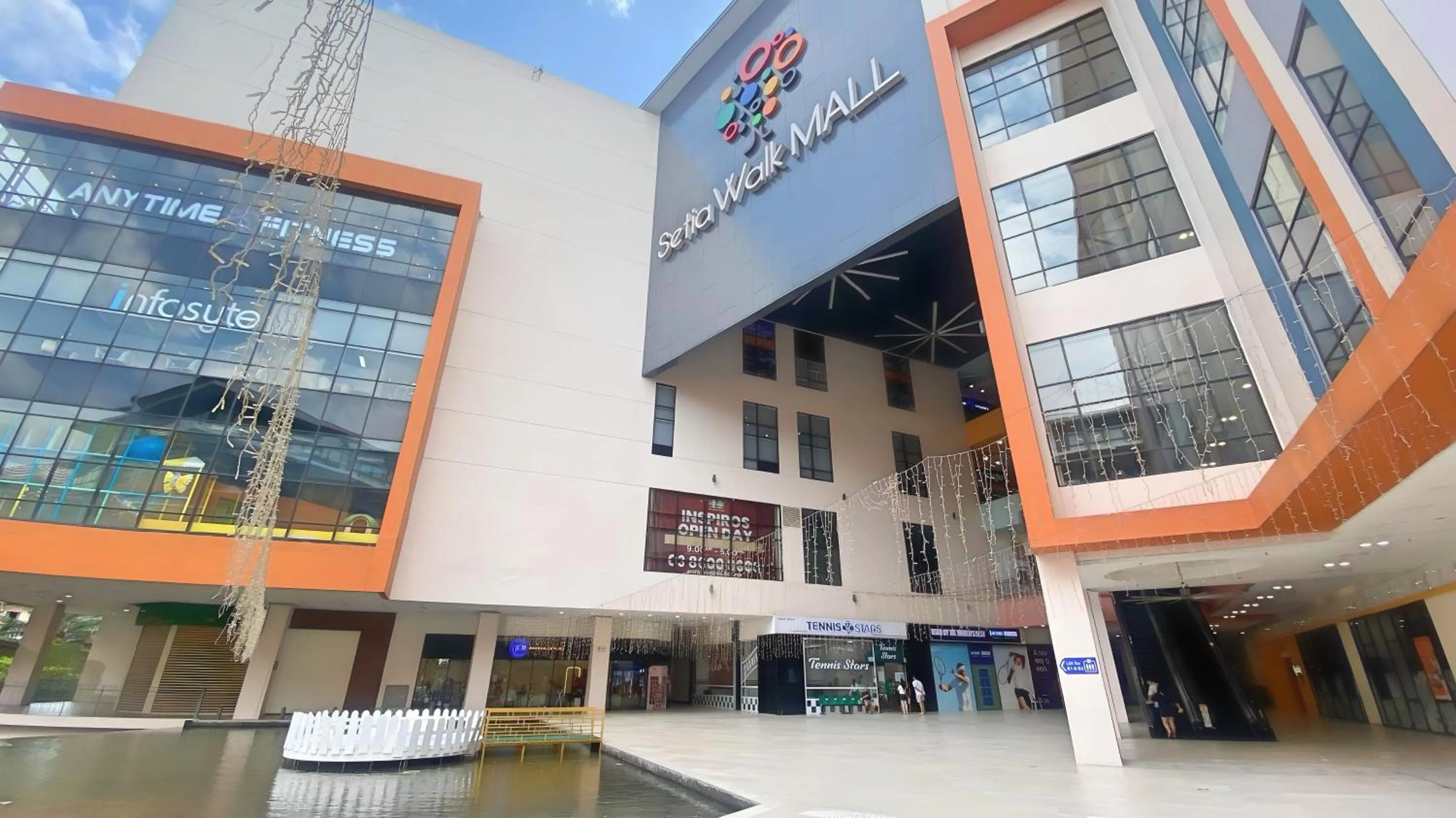 Entertainment in Signature Hotel by Easy Nap