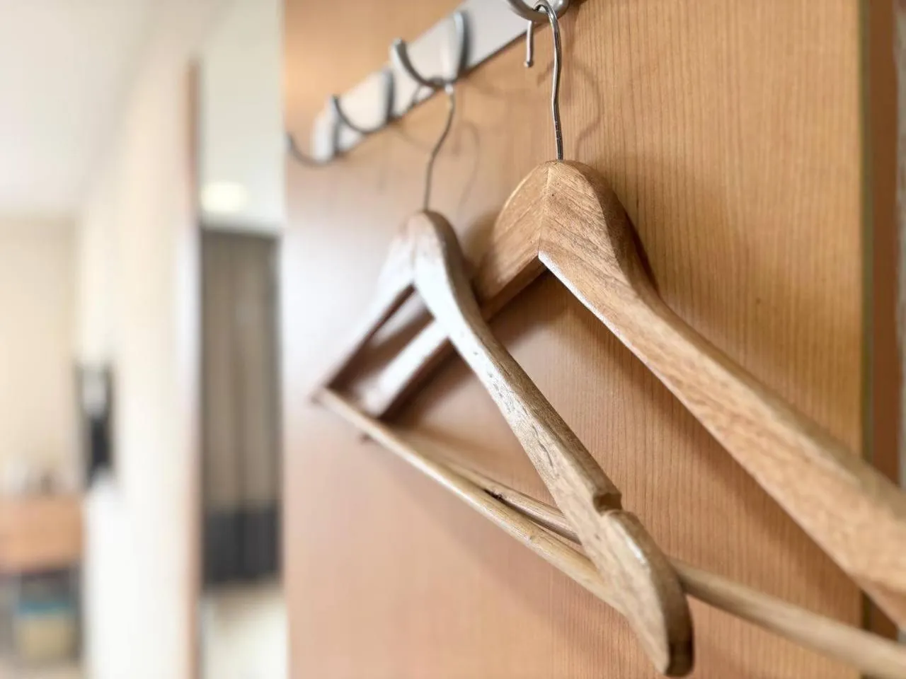 wardrobe in Signature Hotel by Easy Nap