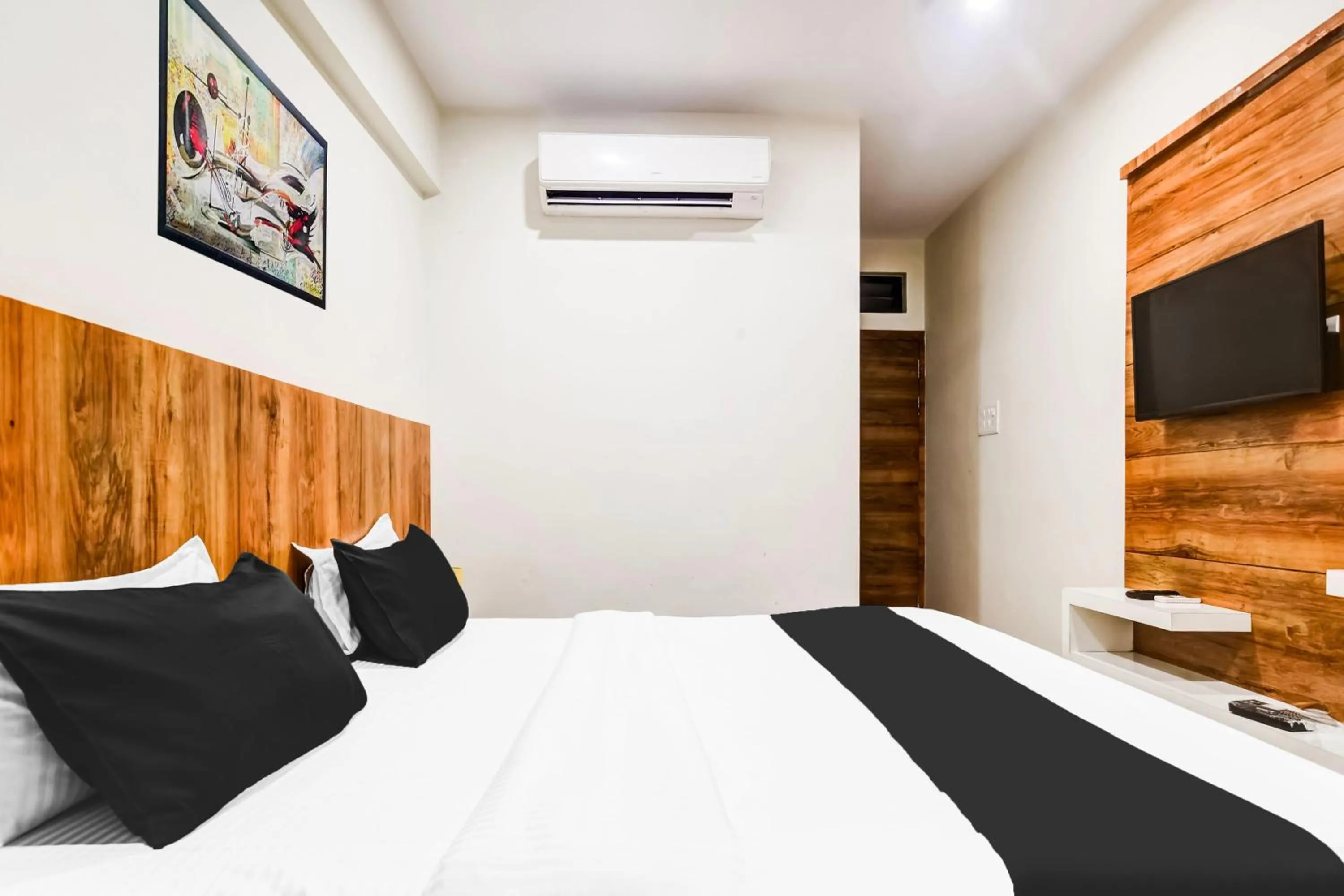 Bedroom, Bed in Hotel O Jawahar Marg Formerly Hotel Virat