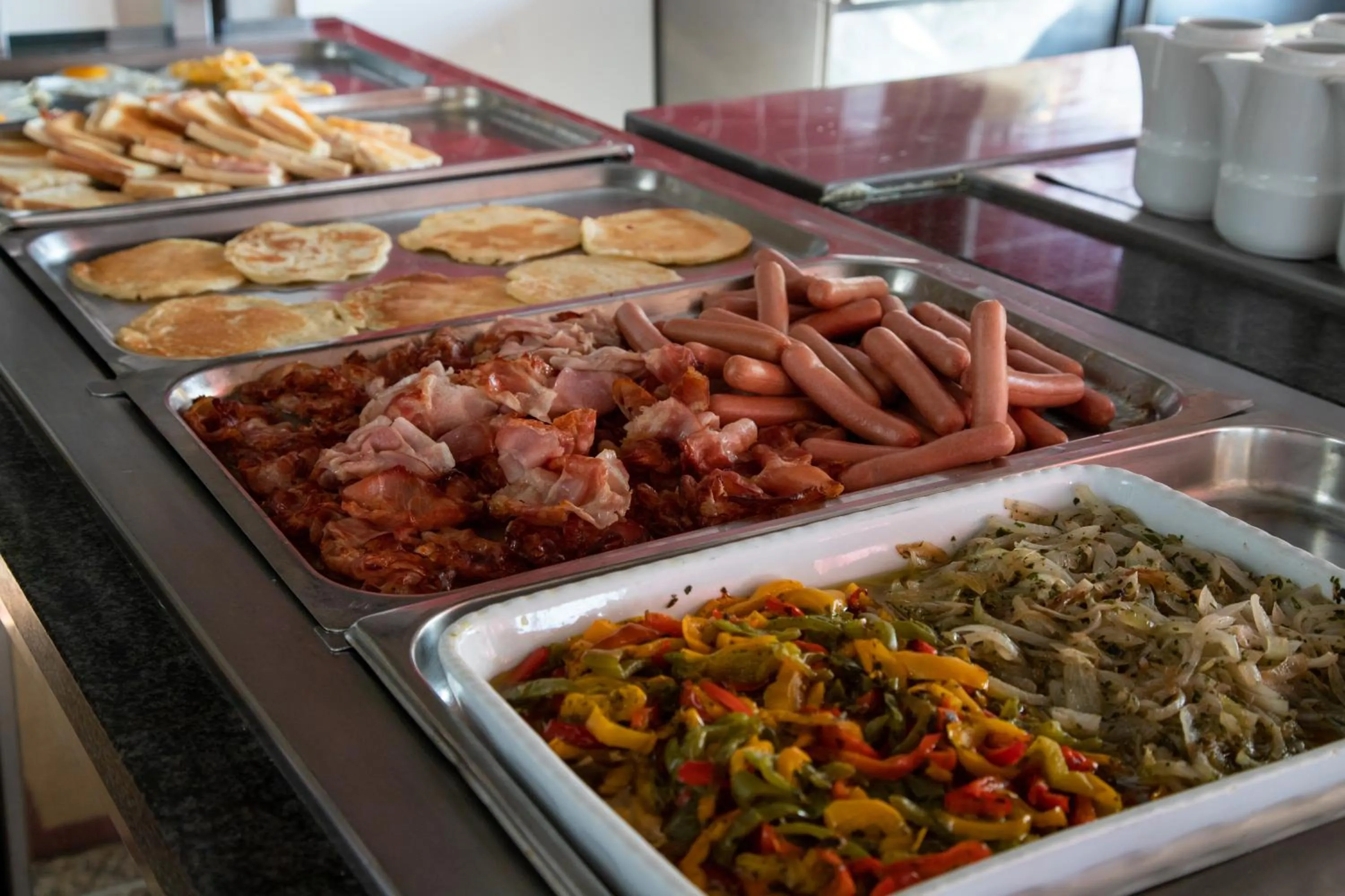 Breakfast in Hotel Elpiro