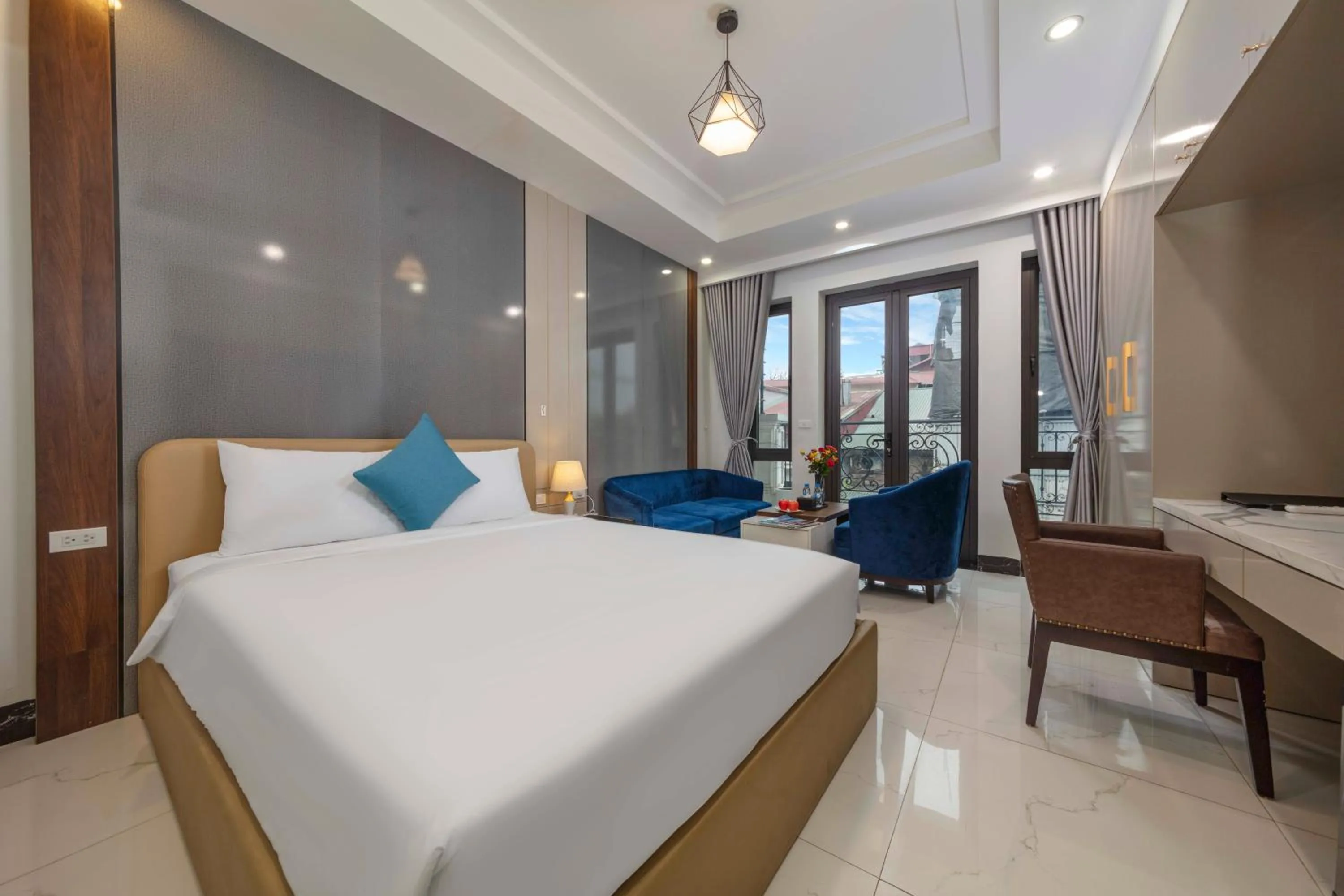Bedroom, Bed in Infinity HaNoi Hotel & Travel