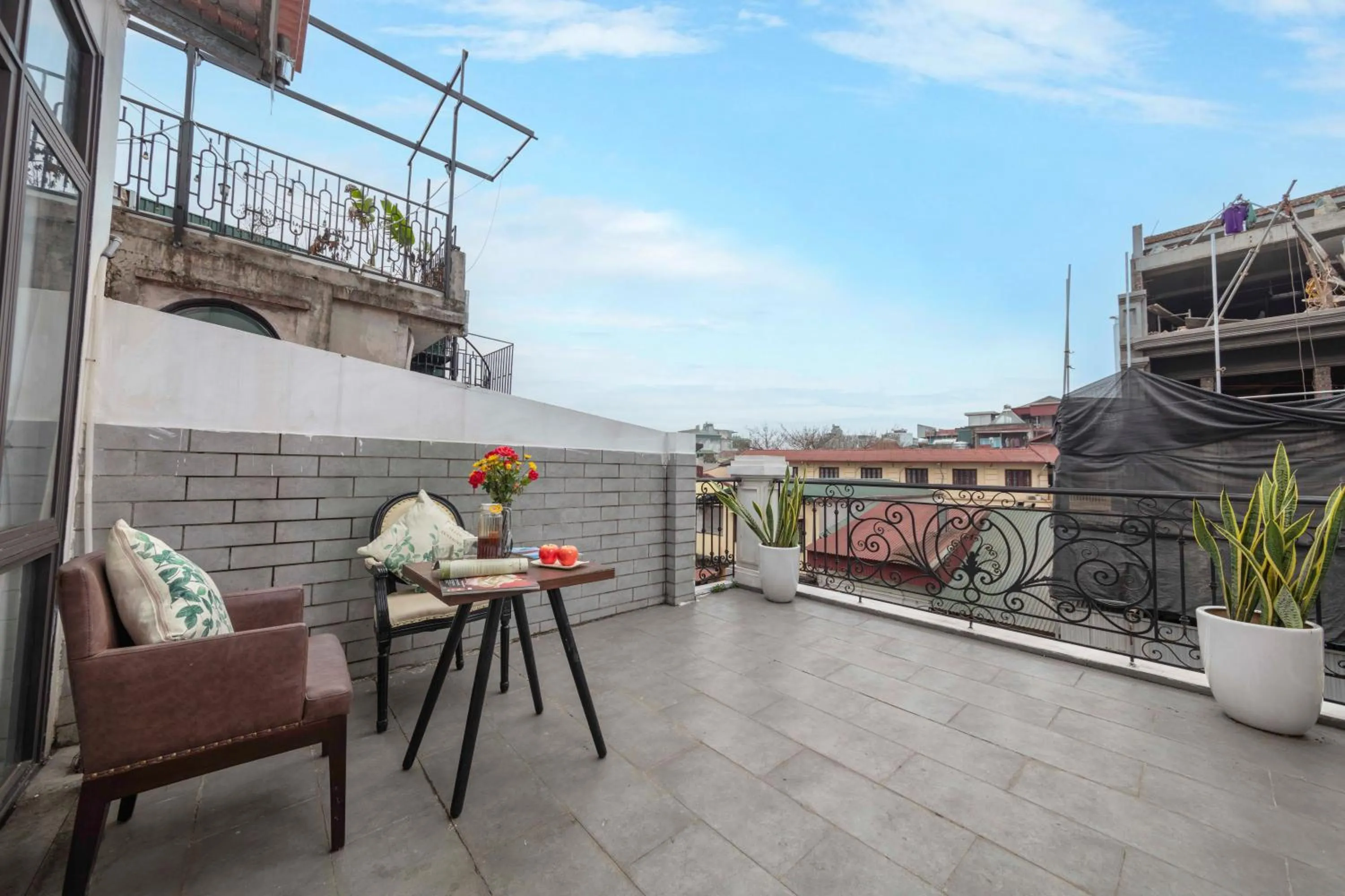 Balcony/Terrace in Infinity HaNoi Hotel & Travel