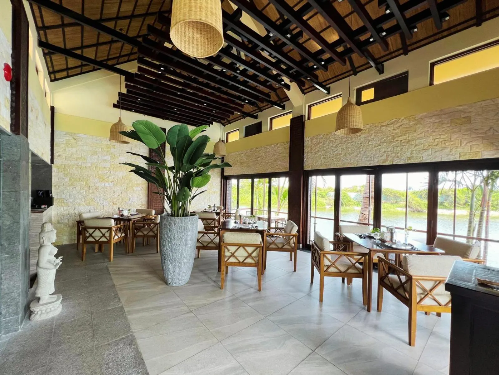Restaurant/places to eat in The Blossom Resort Island Da Nang - Onsen Included