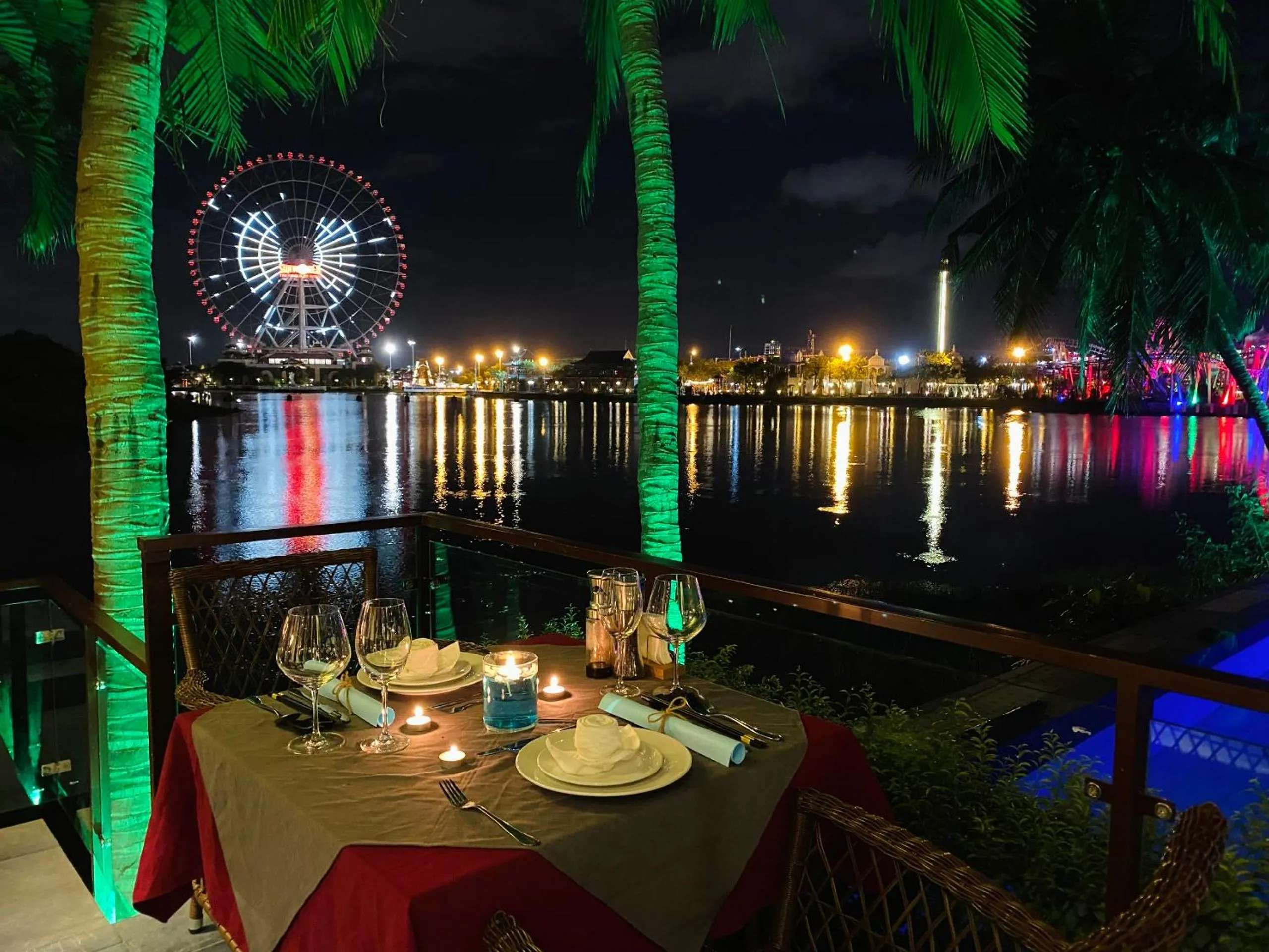 Meals in The Blossom Resort Island Da Nang - Onsen Included