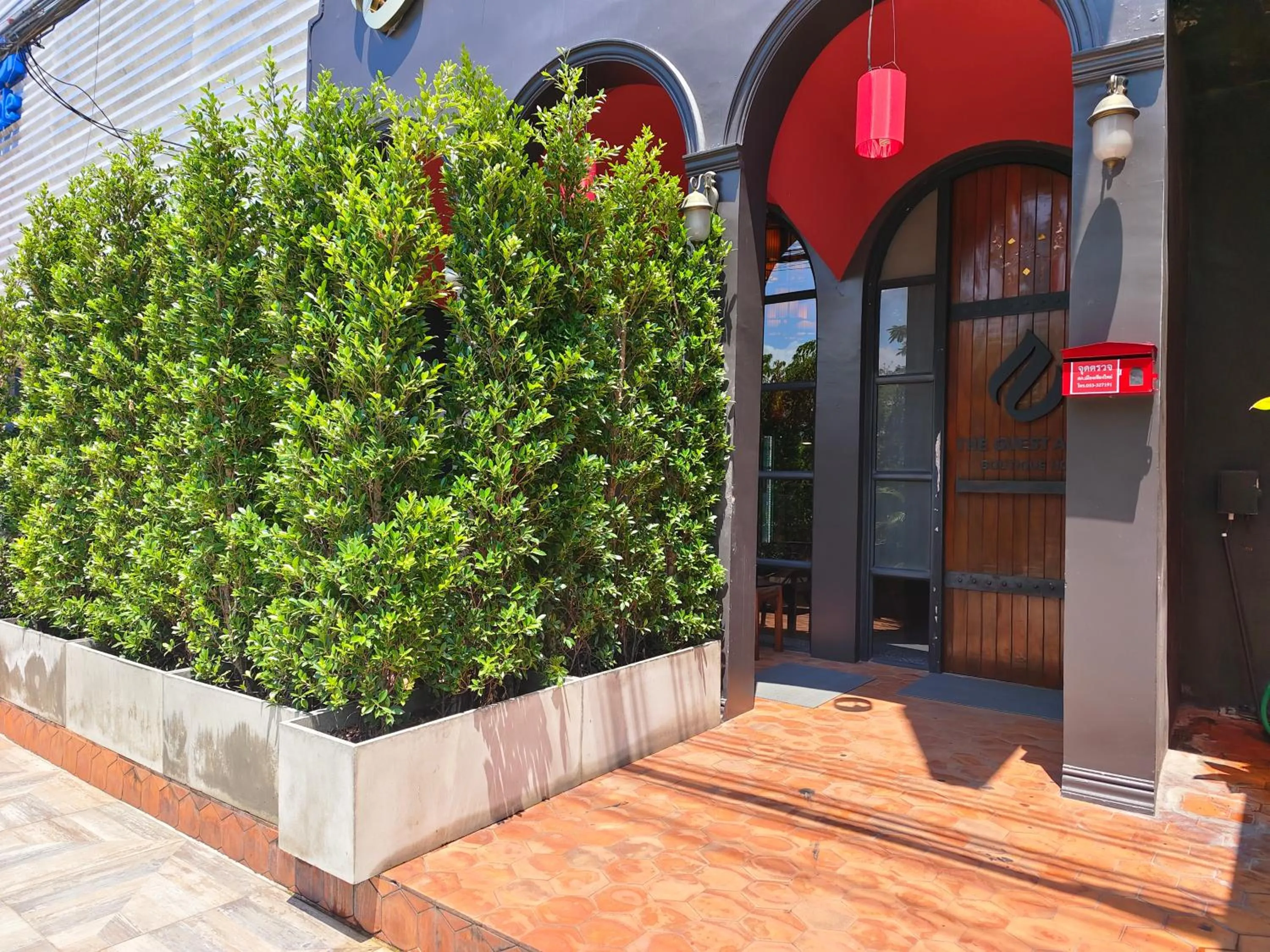 Facade/entrance in The Guest Arak Boutique Hotel