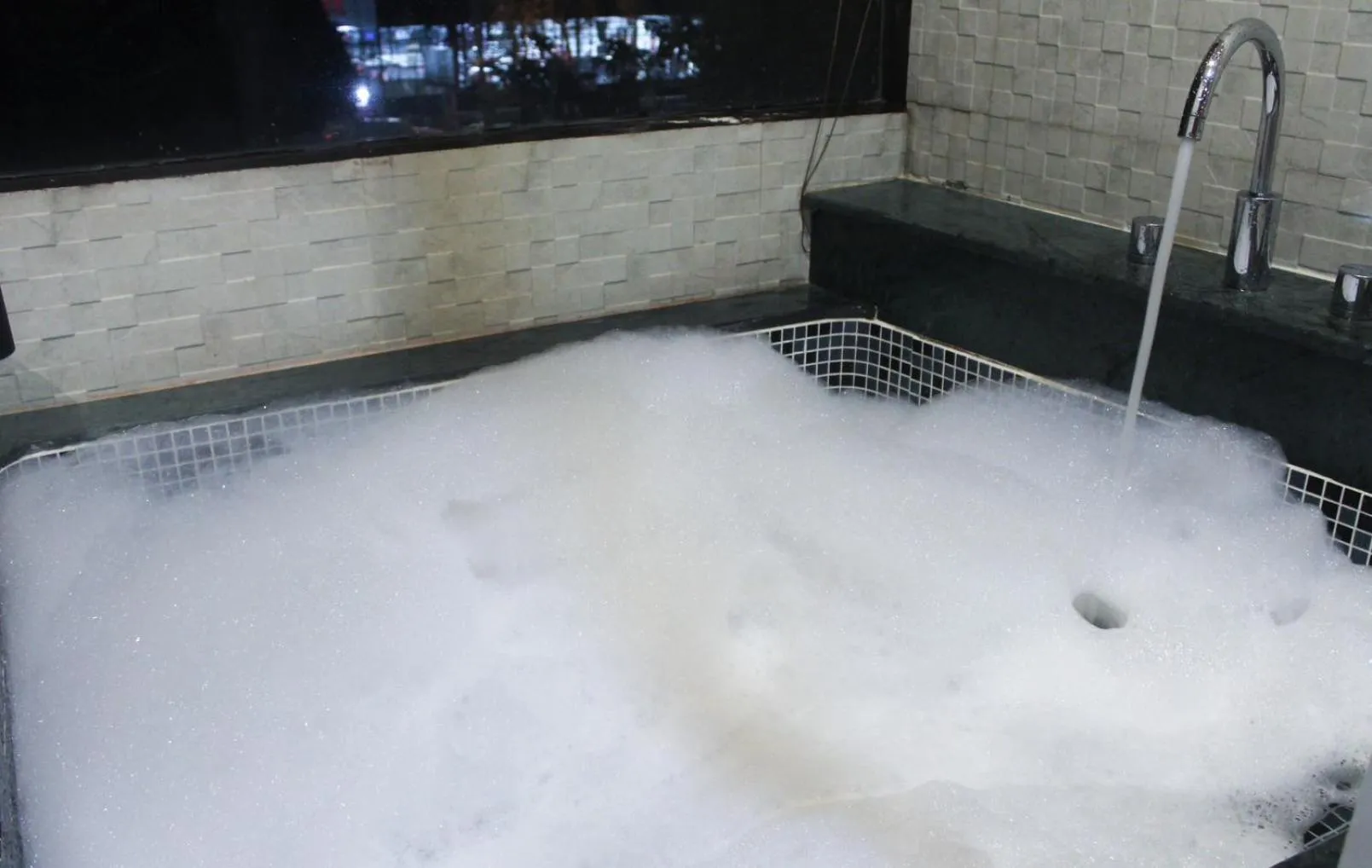 Hot Tub in The Guest Arak Boutique Hotel