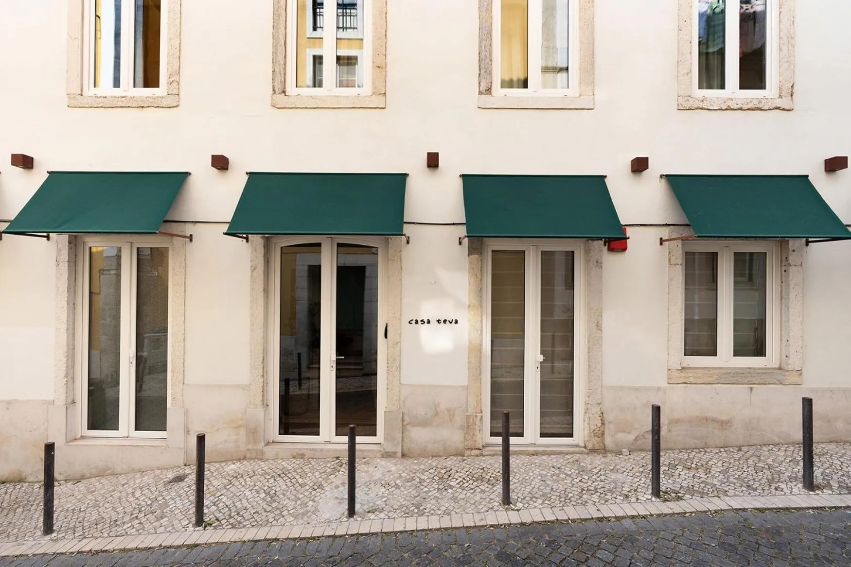 Property building in Casa Teva Lisboa Boutique Hotel by chic&basic