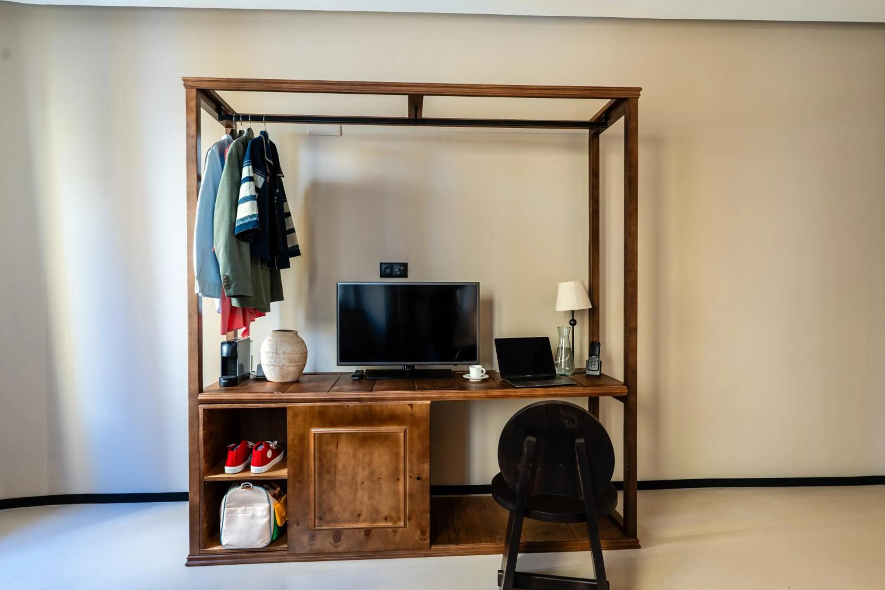 wardrobe in Casa Teva Lisboa Boutique Hotel by chic&basic