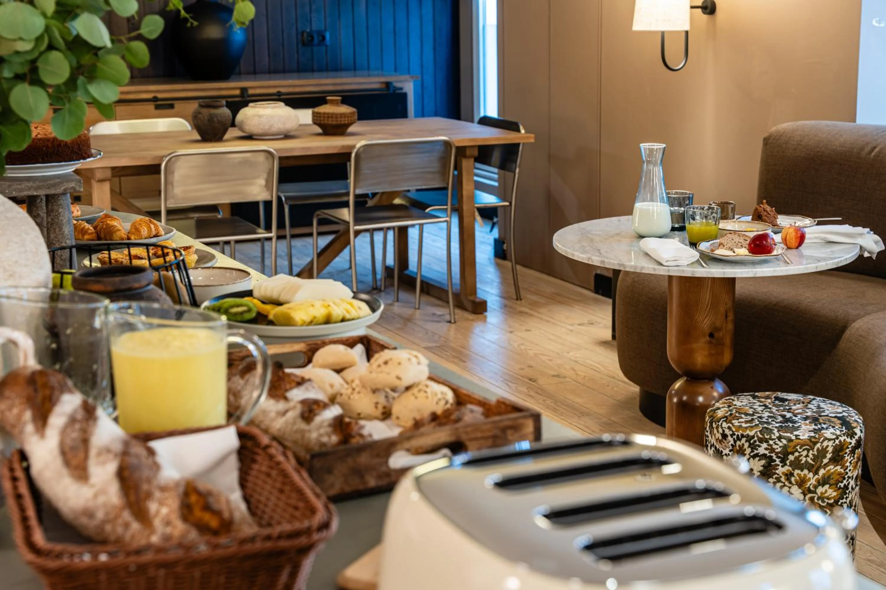 Buffet breakfast in Casa Teva Lisboa Boutique Hotel by chic&basic