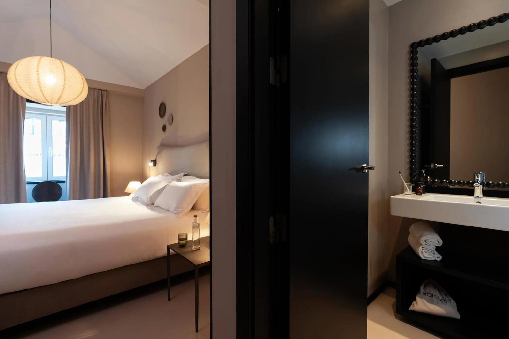 Bed in Casa Teva Lisboa Boutique Hotel by chic&basic