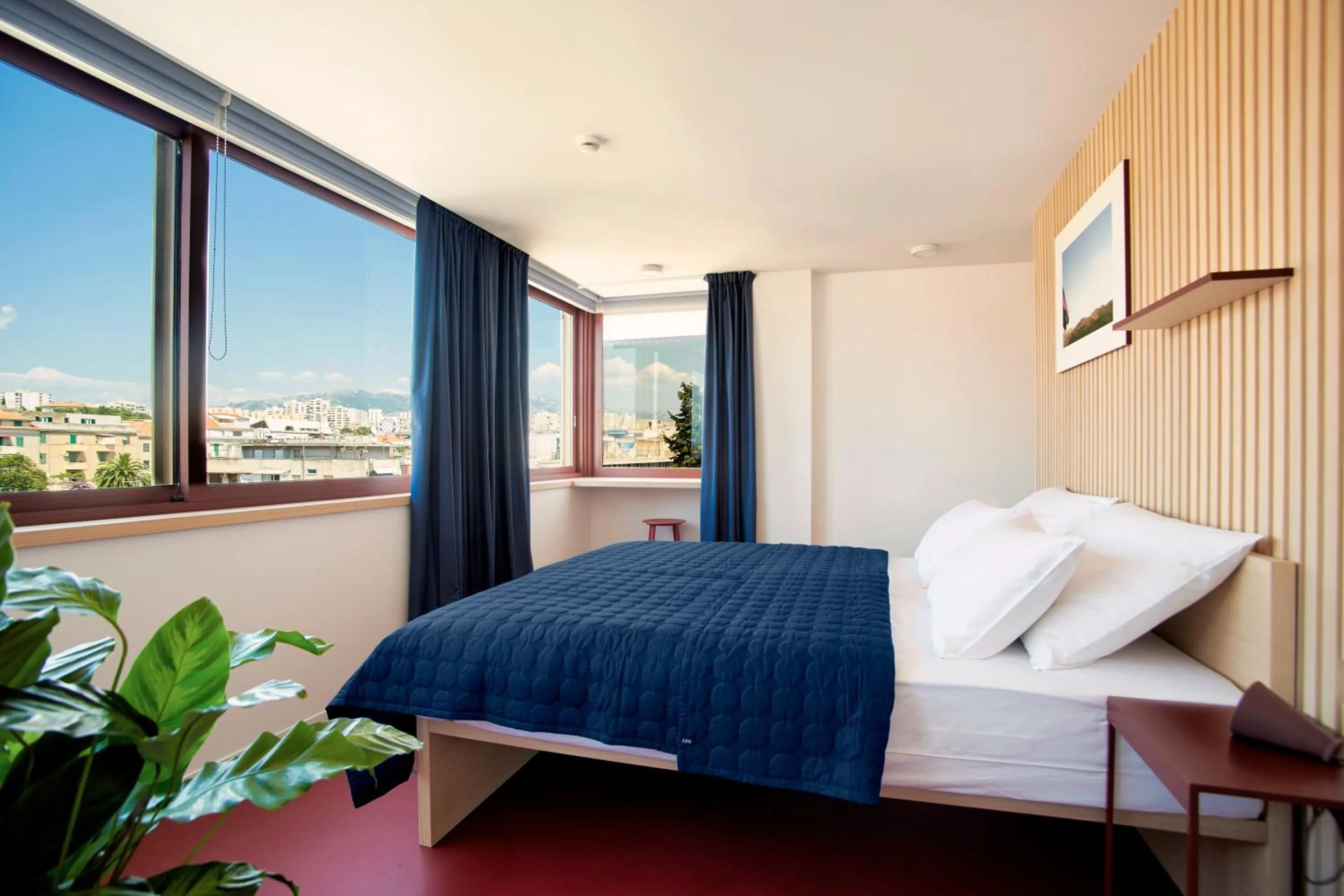 Photo of the whole room, Bed in Horizon Luxury Suites & Design Rooms