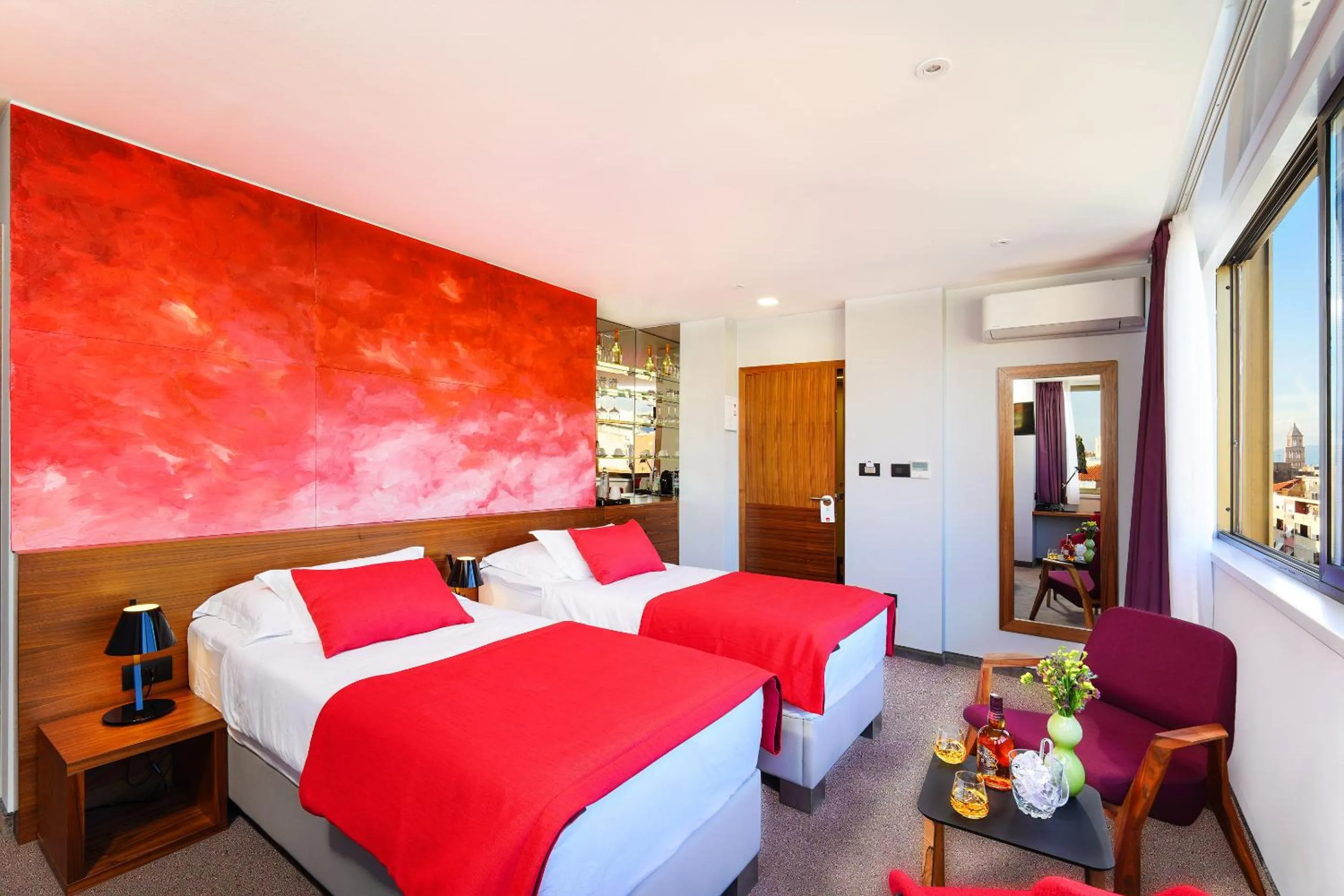 Bedroom, Bed in Horizon Luxury Suites & Design Rooms