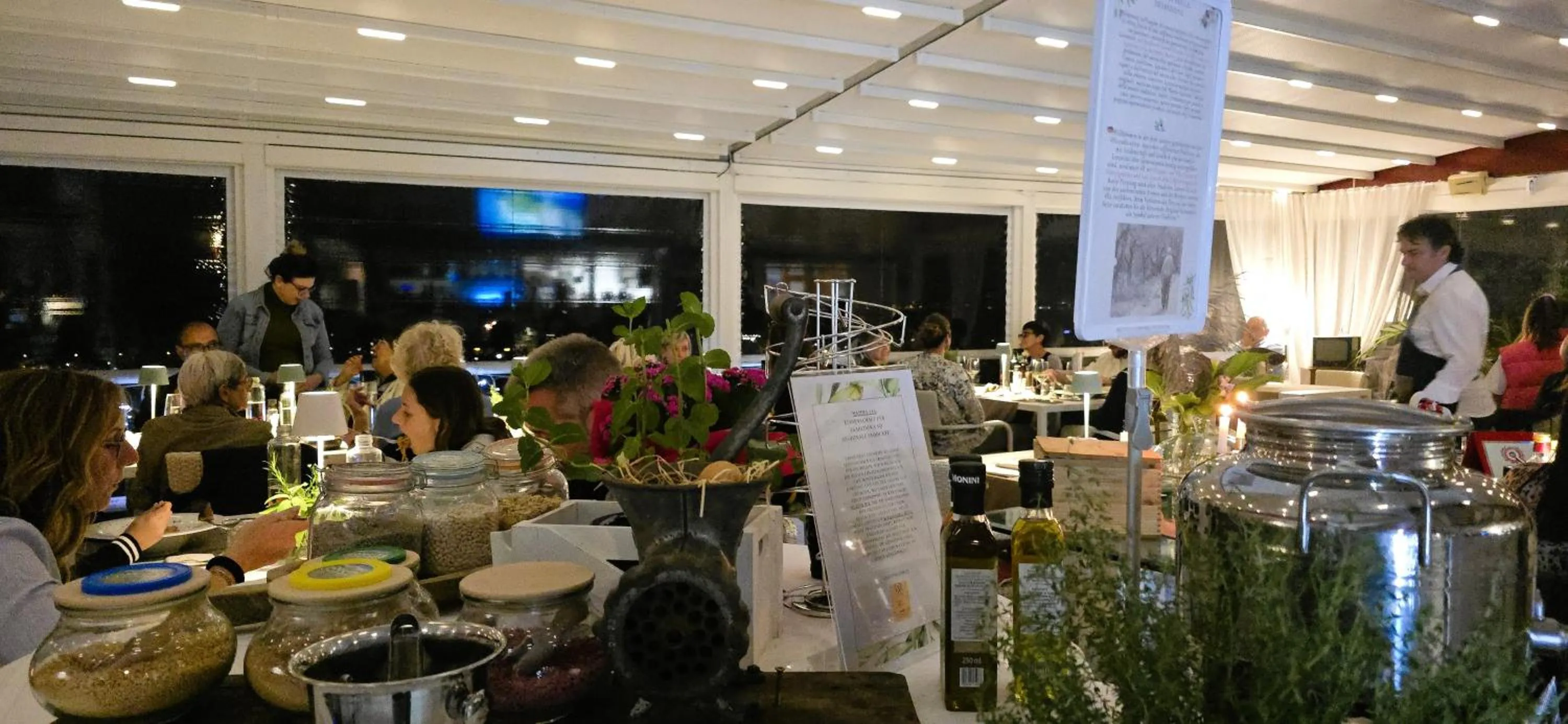 Restaurant/places to eat in Relais Villa Olivi