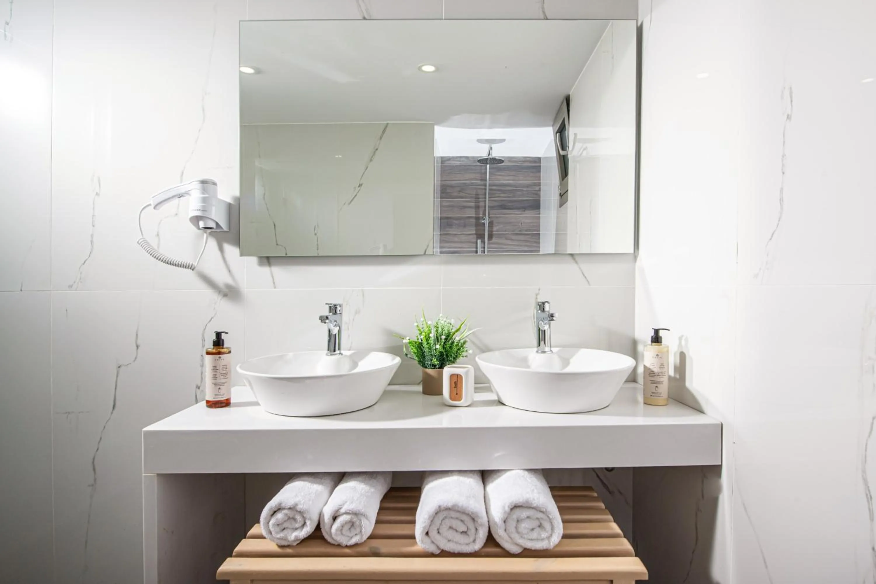 Bathroom in Saint George Gournes Bay