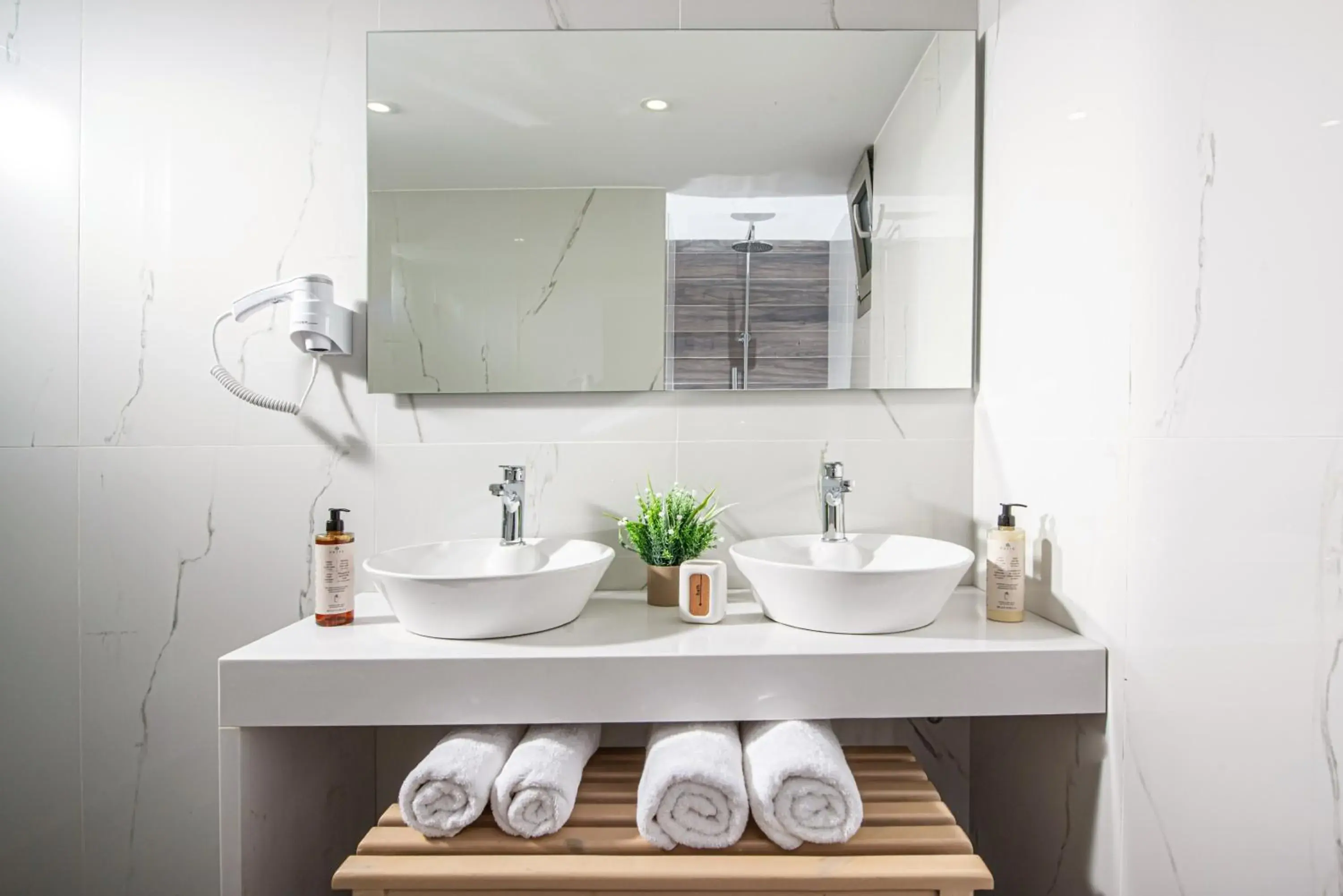 Standard Queen Room in Saint George Gournes Bay Standard Queen Room in Saint George Gournes Bay