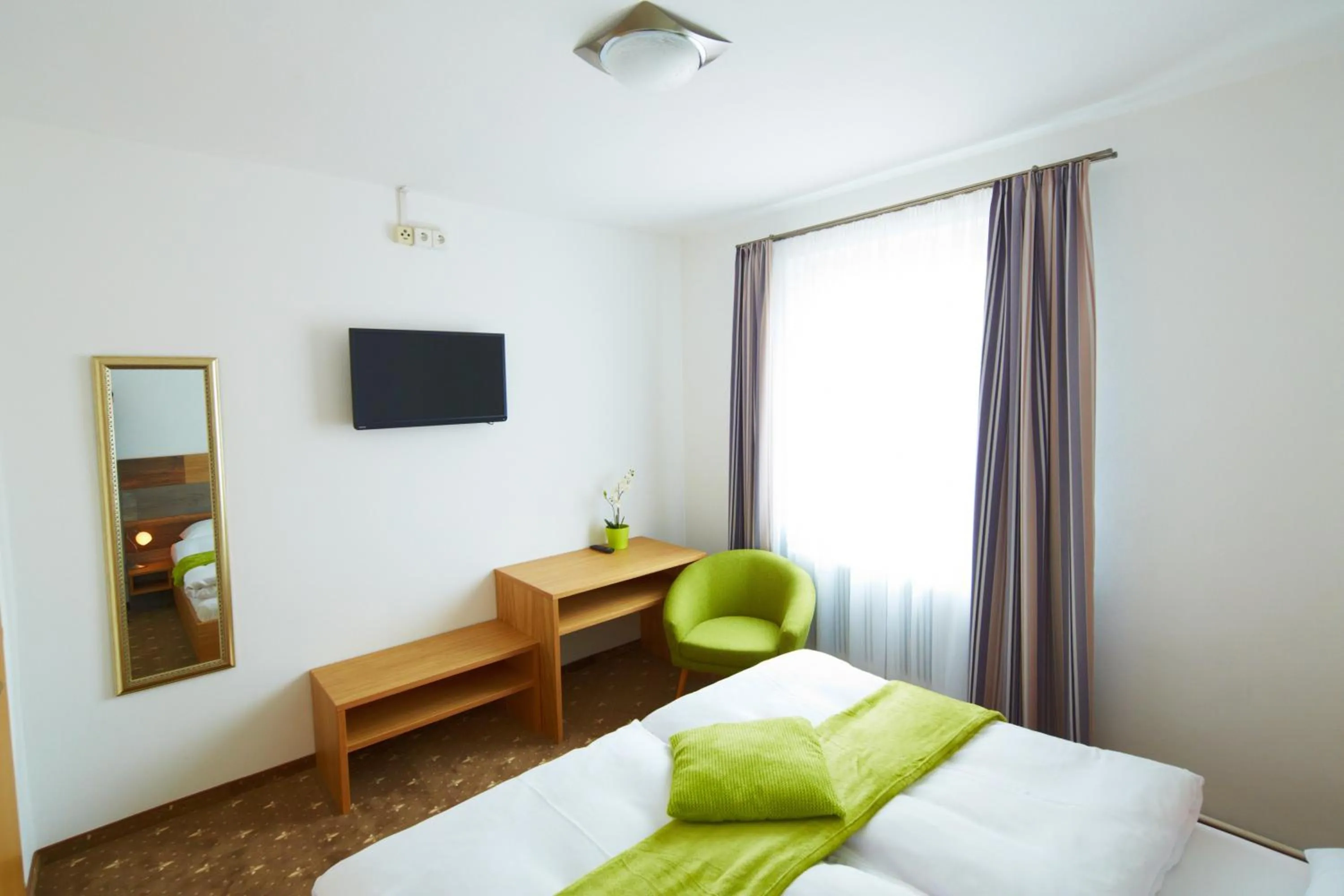 Photo of the whole room, Bed in Rathauskeller Melk