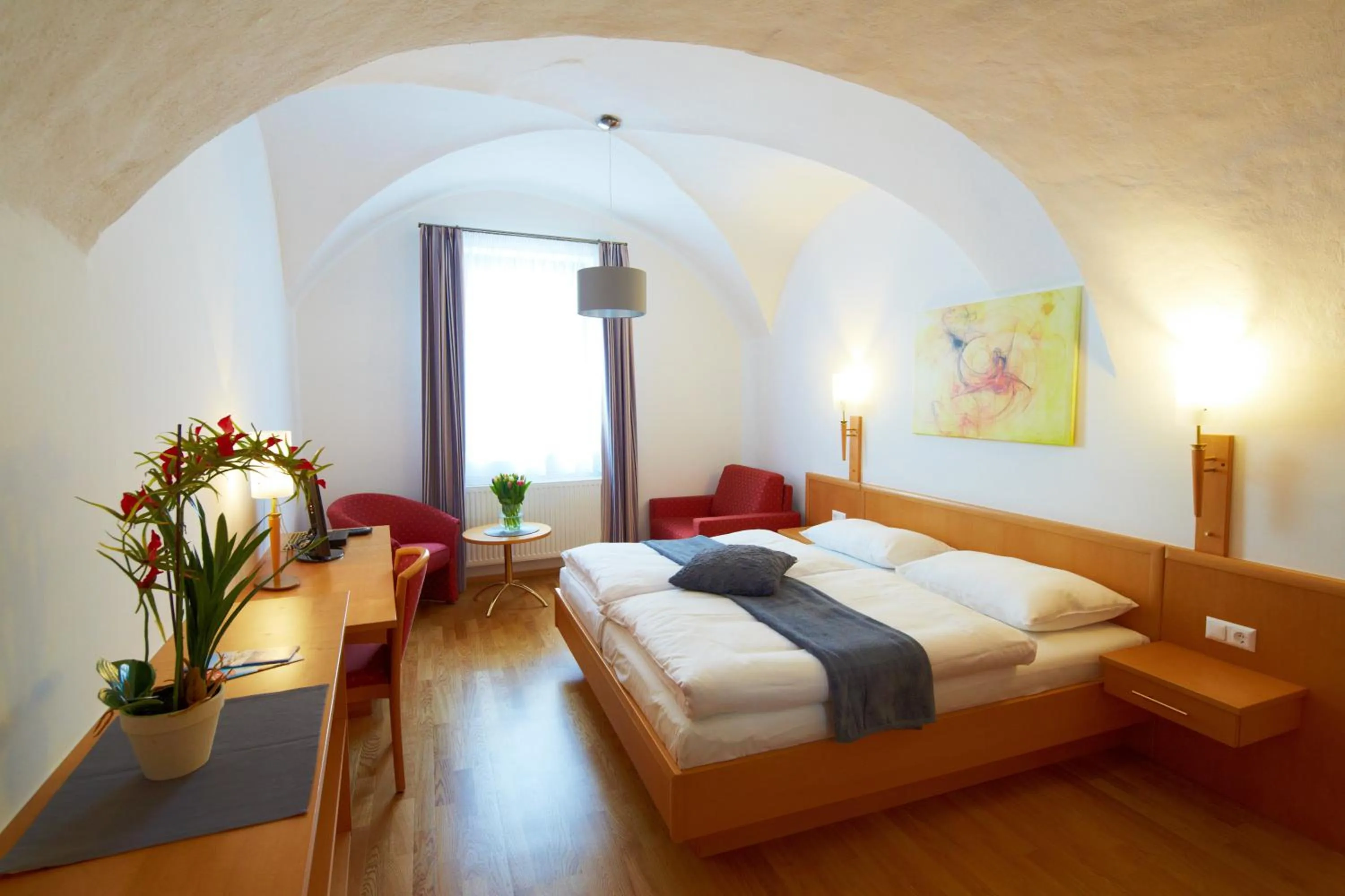 Photo of the whole room, Bed in Rathauskeller Melk