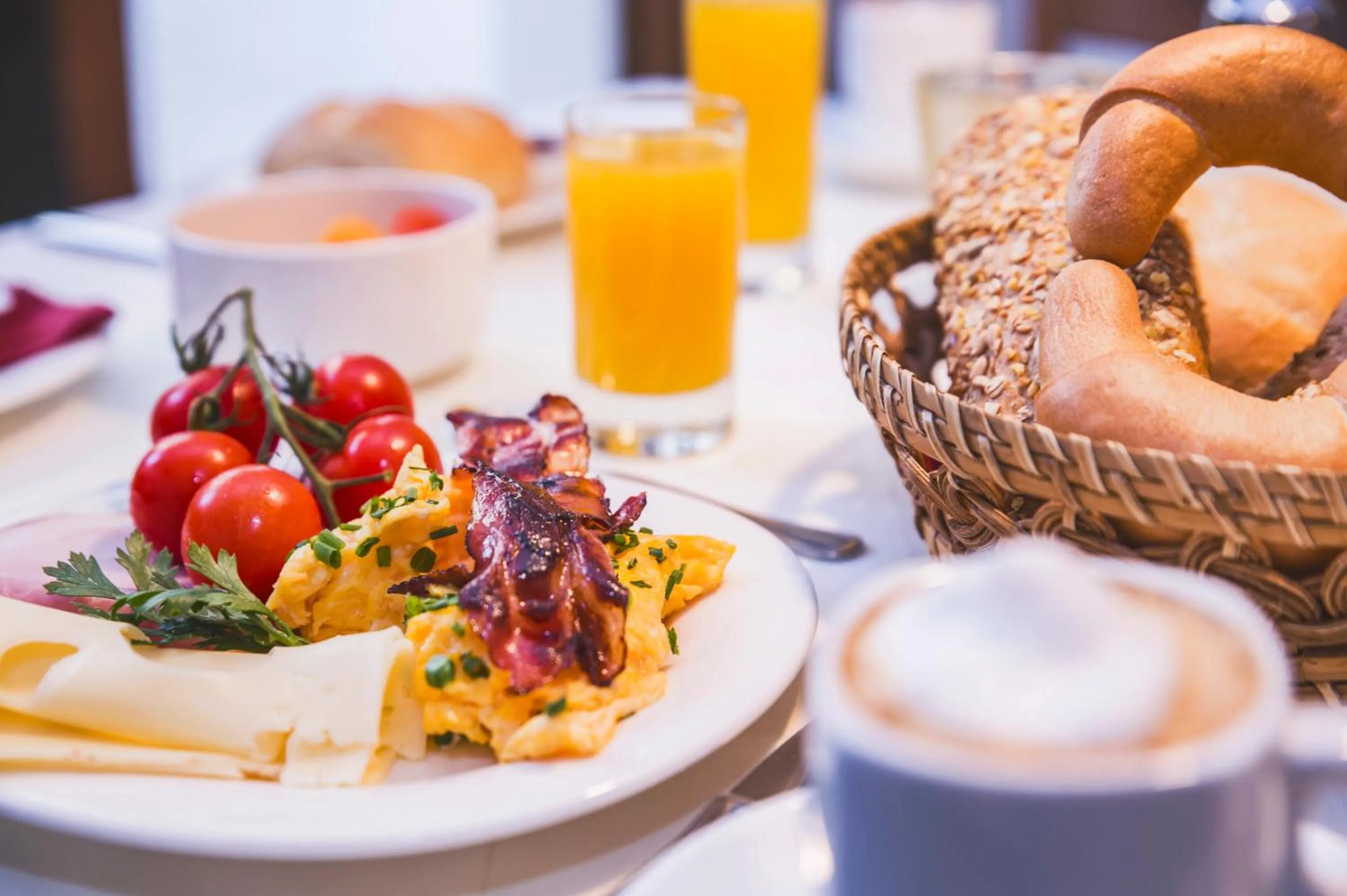 Breakfast in Rathauskeller Melk