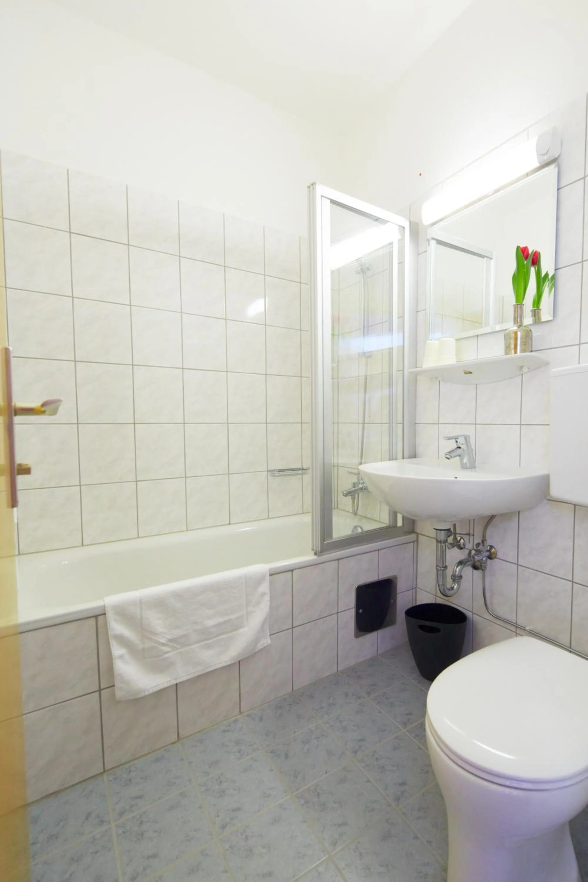 Bathroom in Rathauskeller Melk