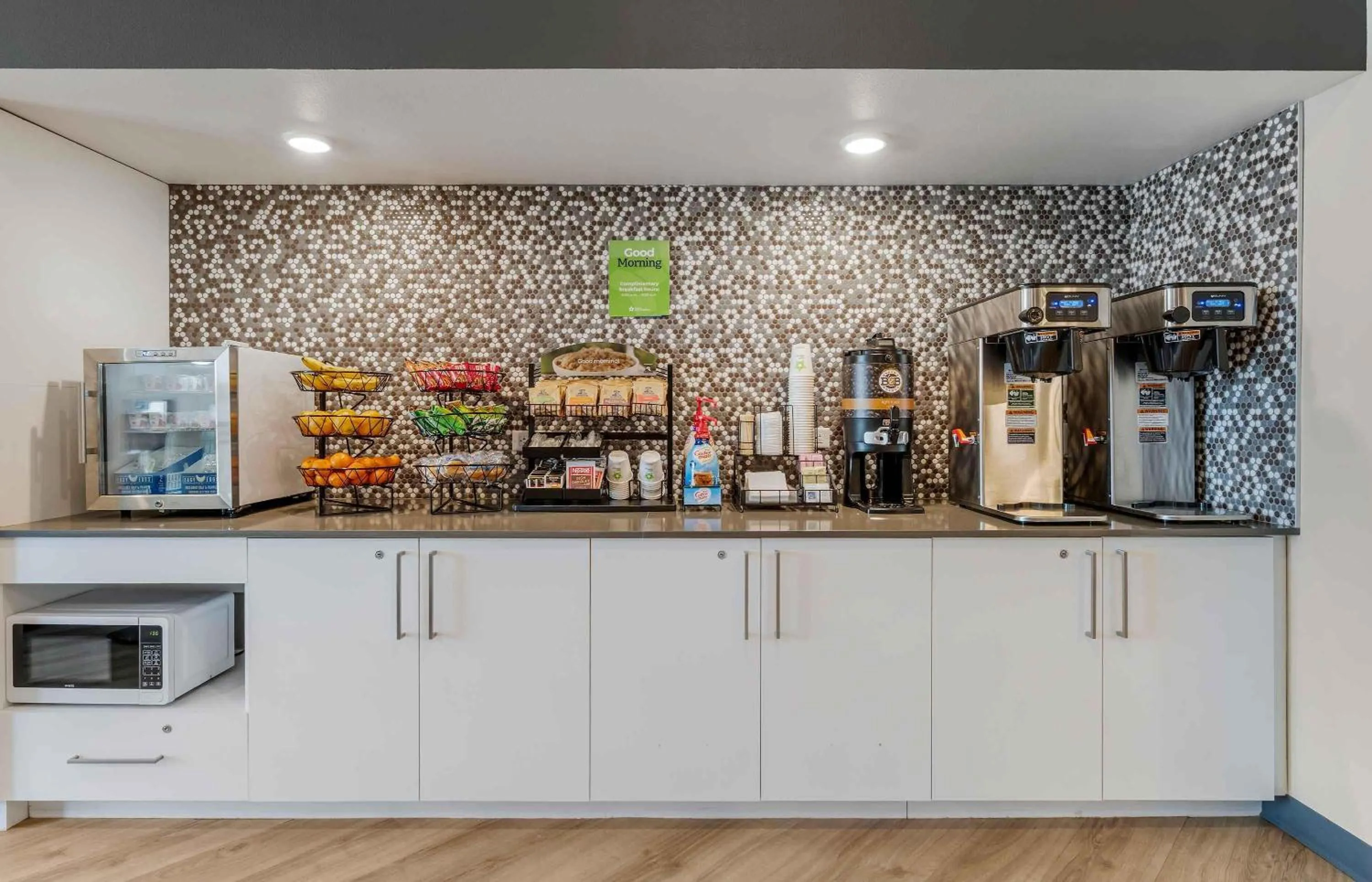 Breakfast in Extended Stay America Premier Suites Phoenix Chandler Airport