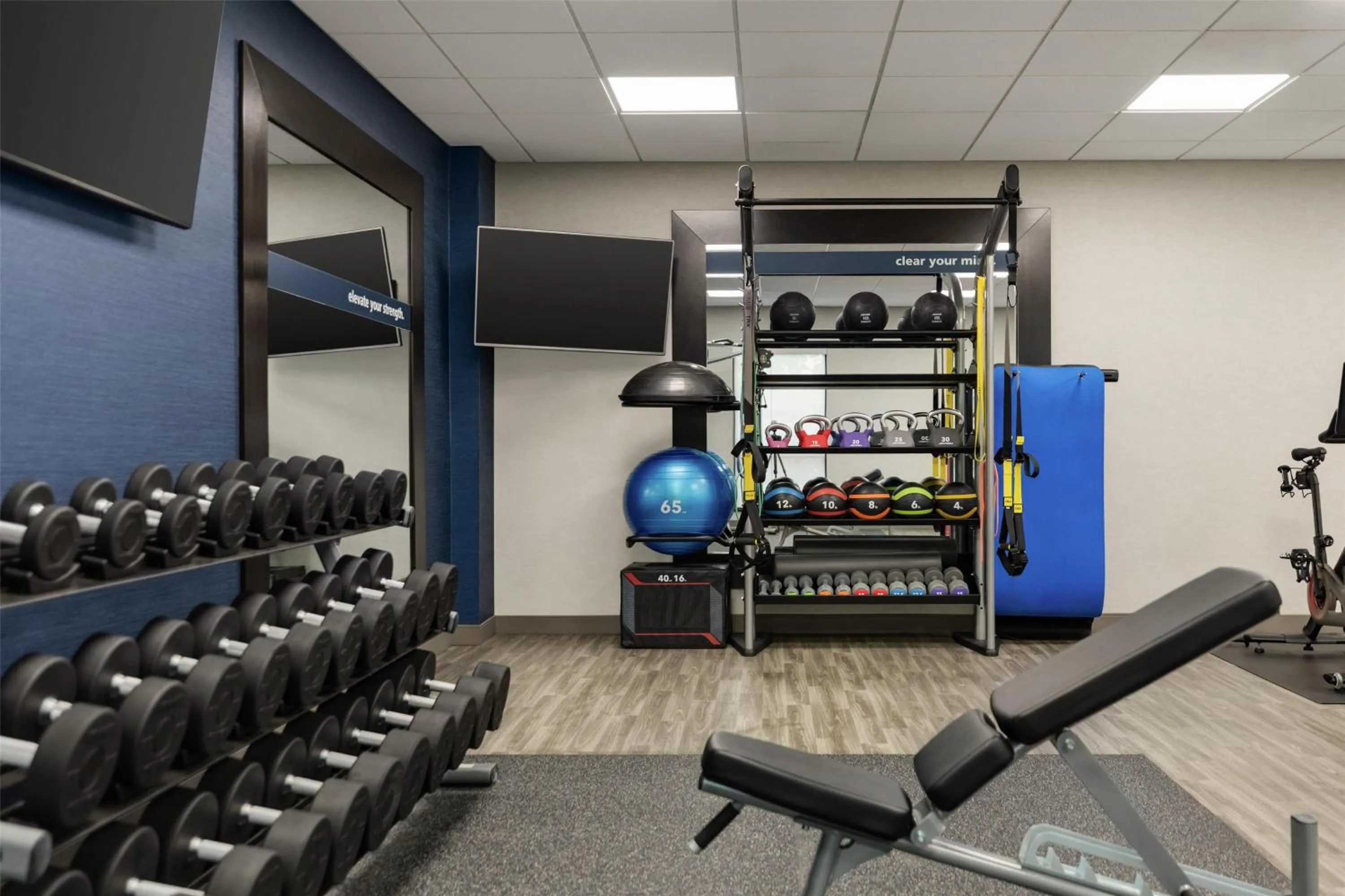 Fitness centre/facilities in Hampton Inn & Suites - Pittsburgh/Harmarville, PA
