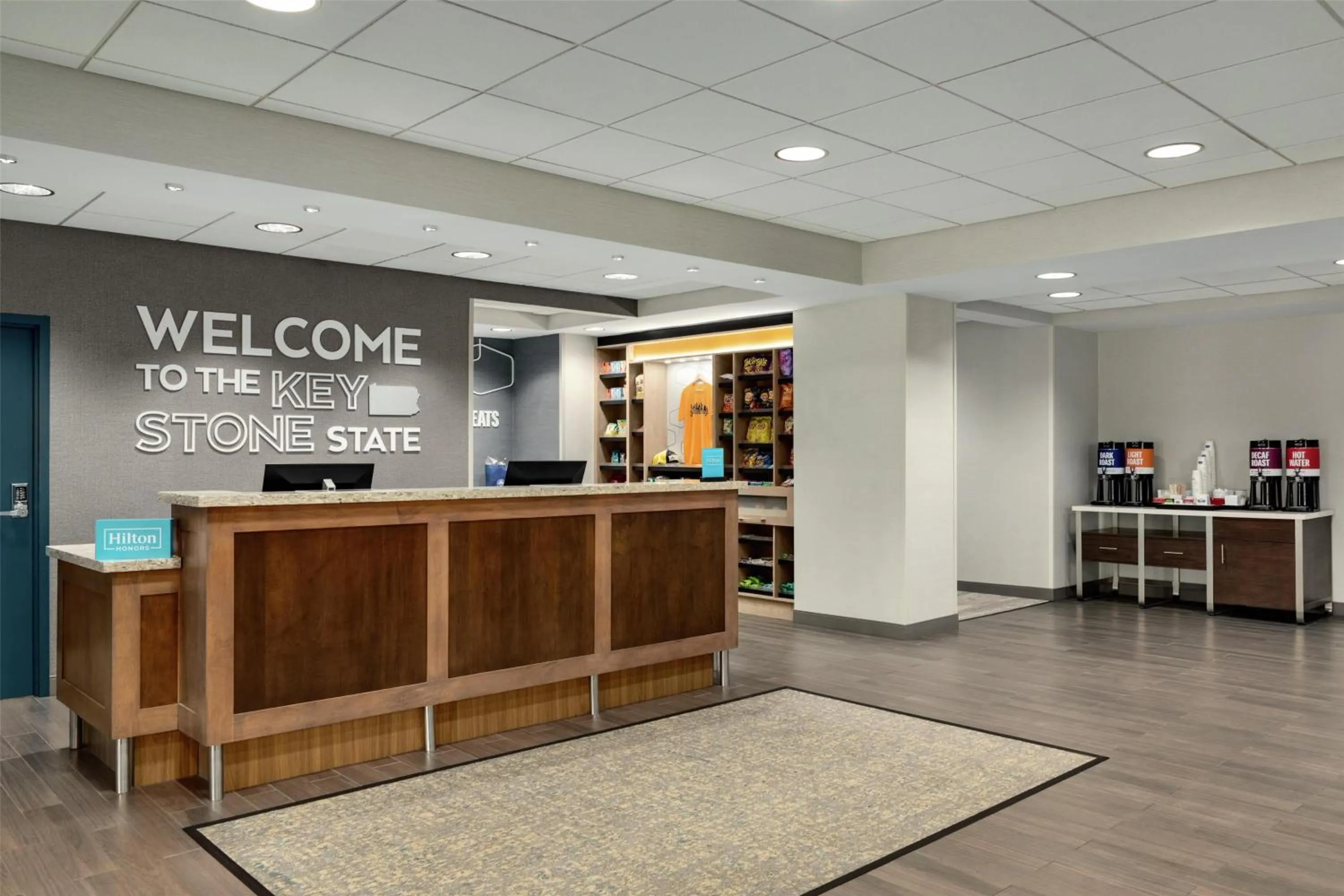 Lobby or reception in Hampton Inn & Suites - Pittsburgh/Harmarville, PA
