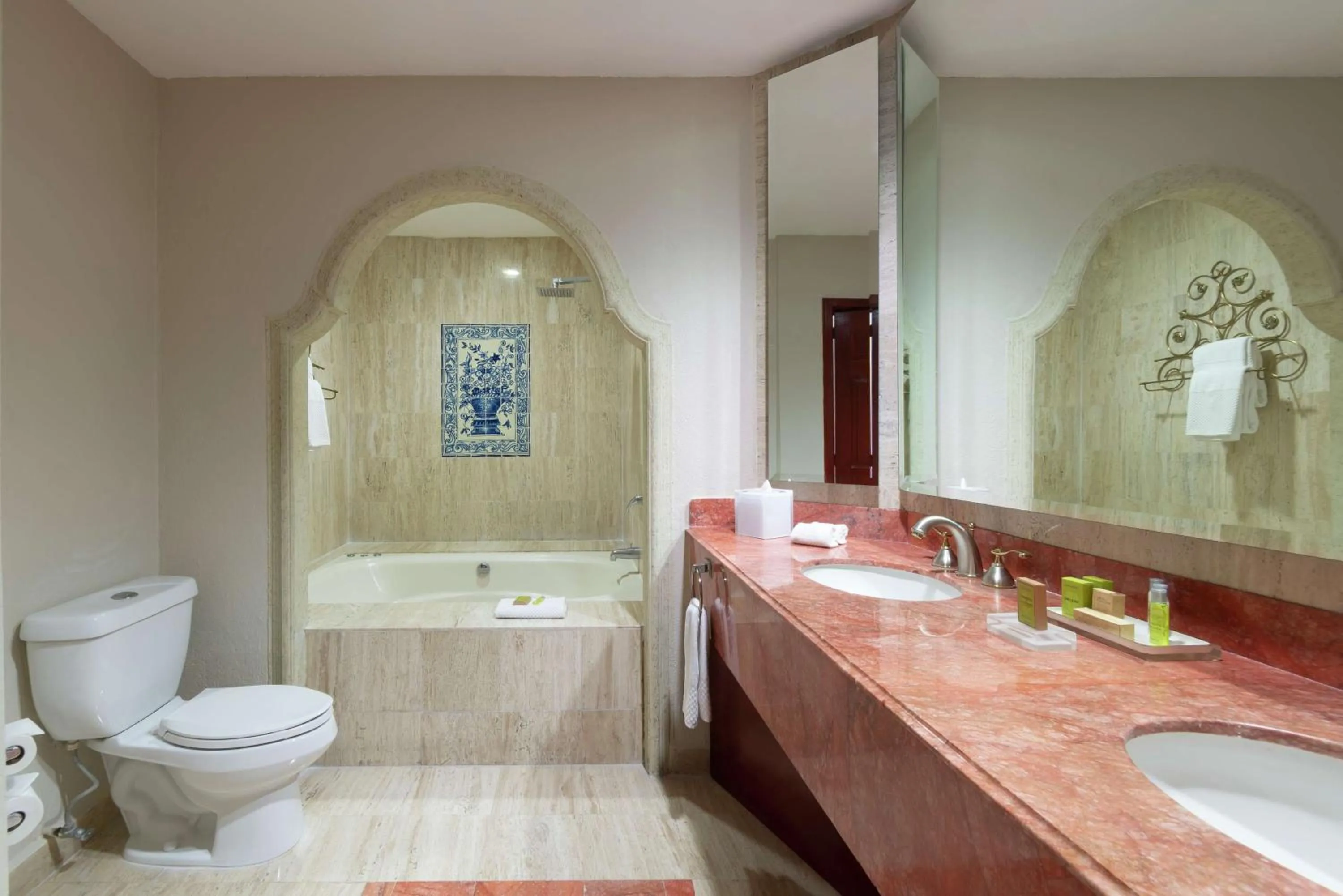 Bathroom in Hilton San Luis Potosi