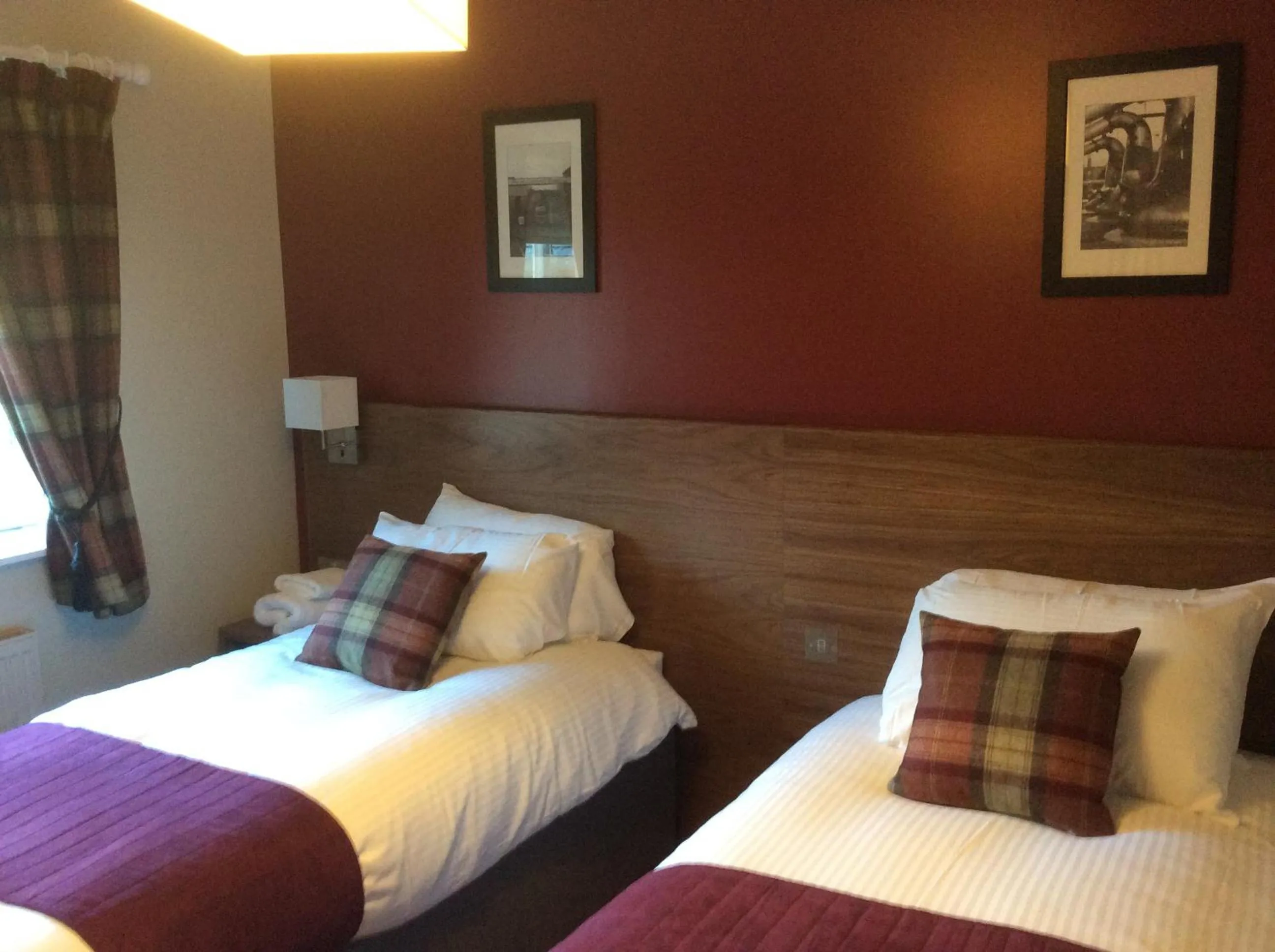 Bedroom, Bed in Eagle Hotel