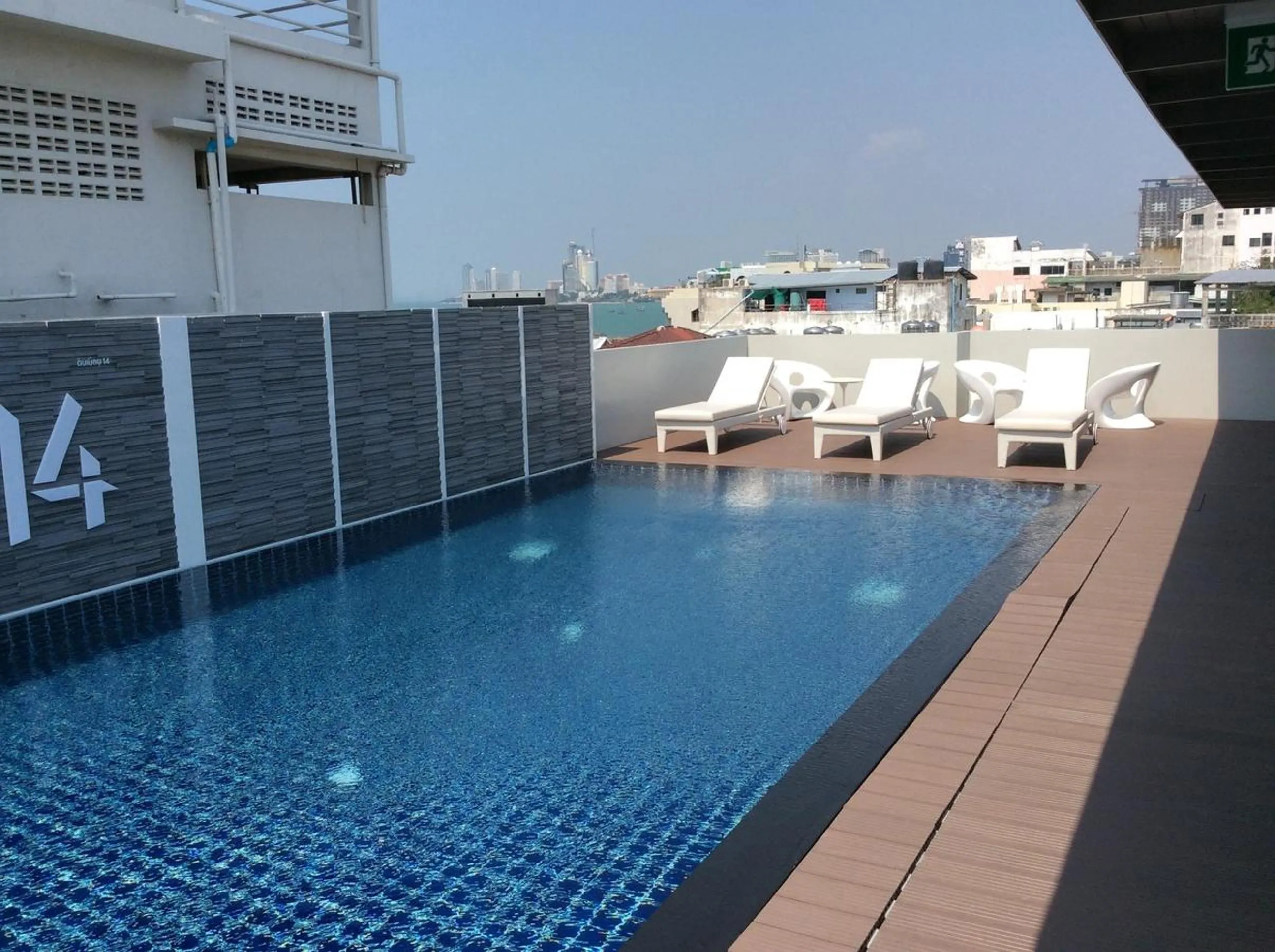 Pool view in W14 Pattaya
