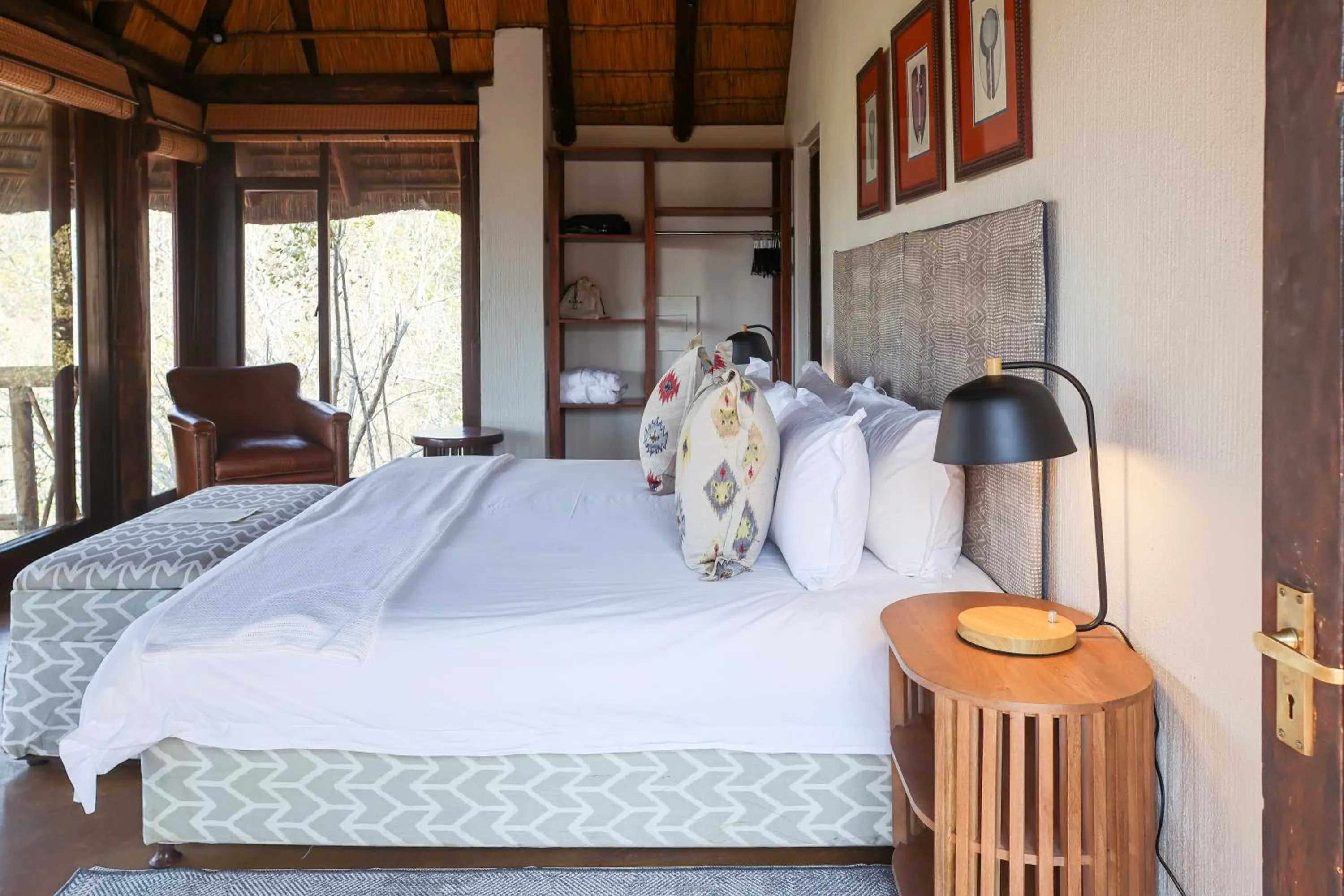 Bed in Tshwene Lodge