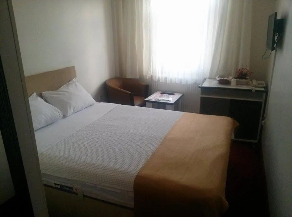 Bed in Butik Ertur Hotel