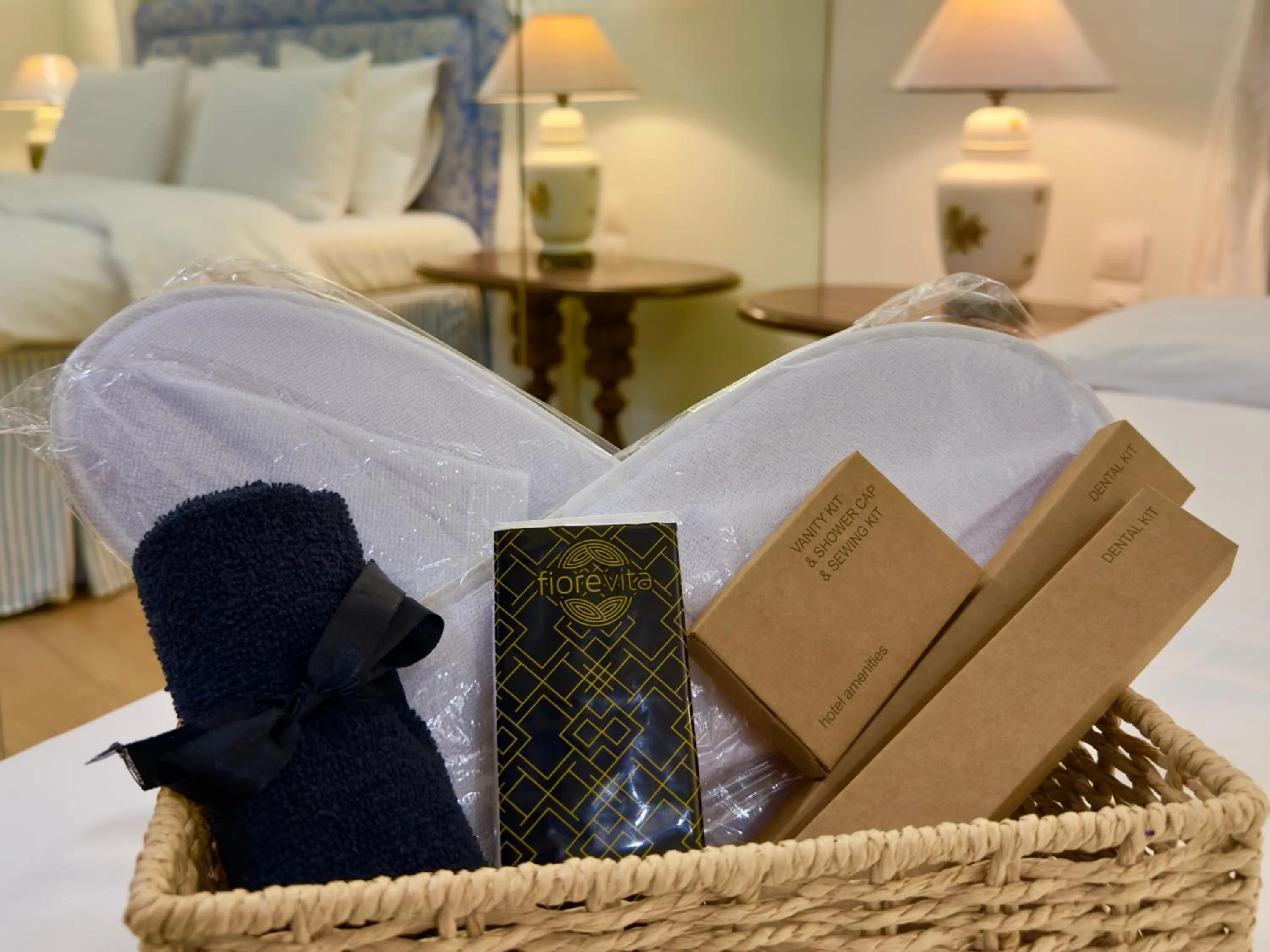 Photo of the whole room, Bed in Great Greece Le Convivial Suites